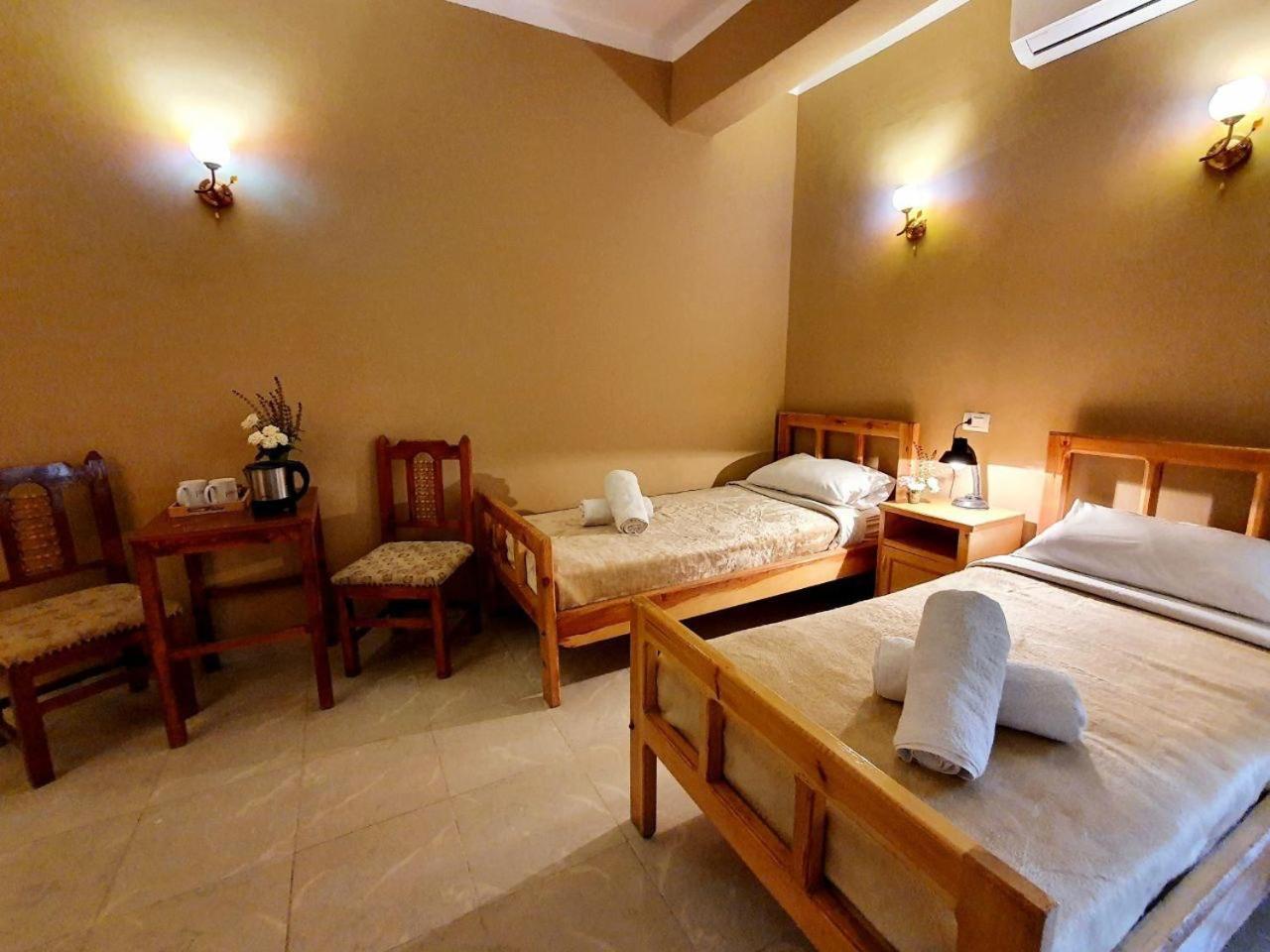 Cream Hostel