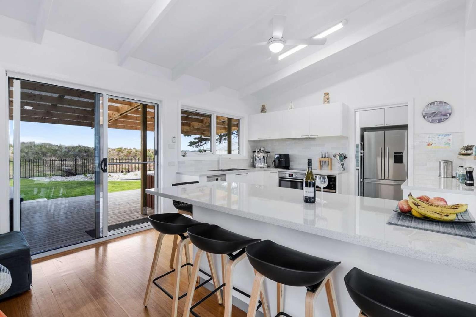 Beachfront Holiday Home Close to Airport