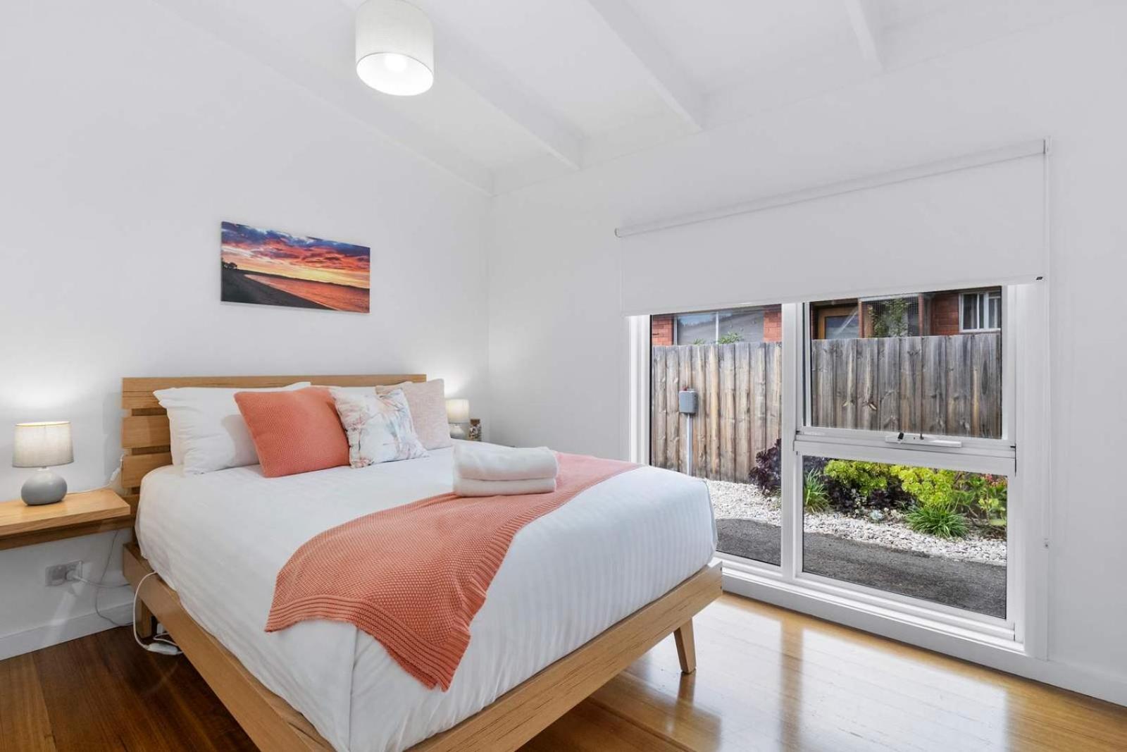 Beachfront Holiday Home Close to Airport