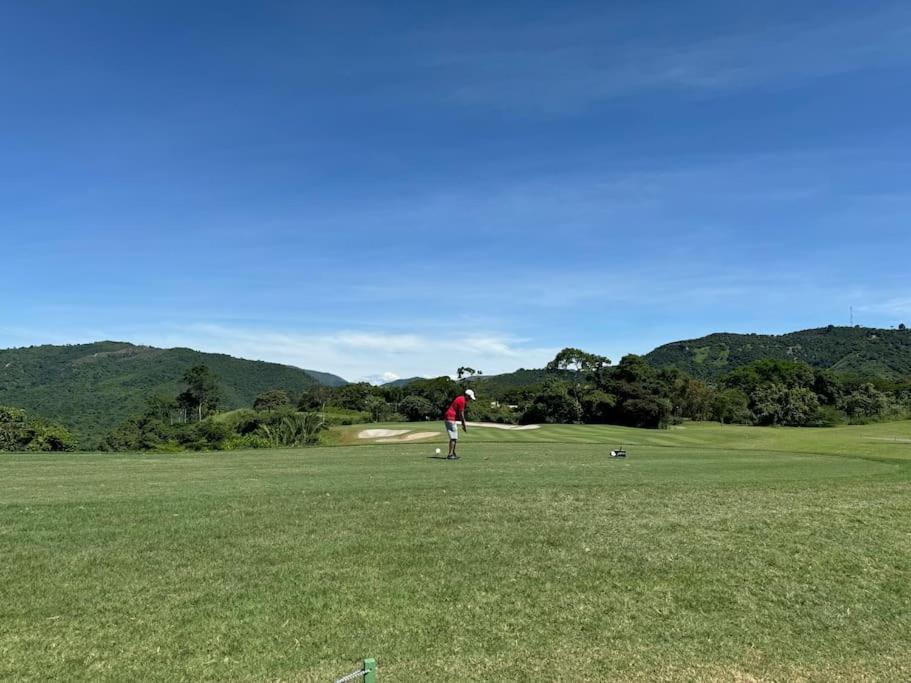 Villa Resort Golf Country Club Mesa Yeguas naturaleza