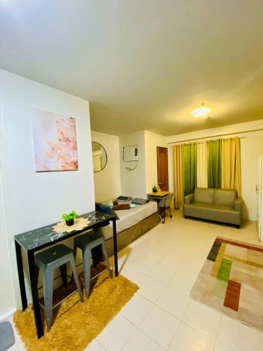 Plumera Condo Near Airport Malls & Schools with Elevator205 view 3