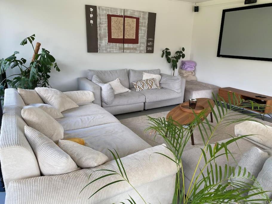 Modern spatious house near Bruges