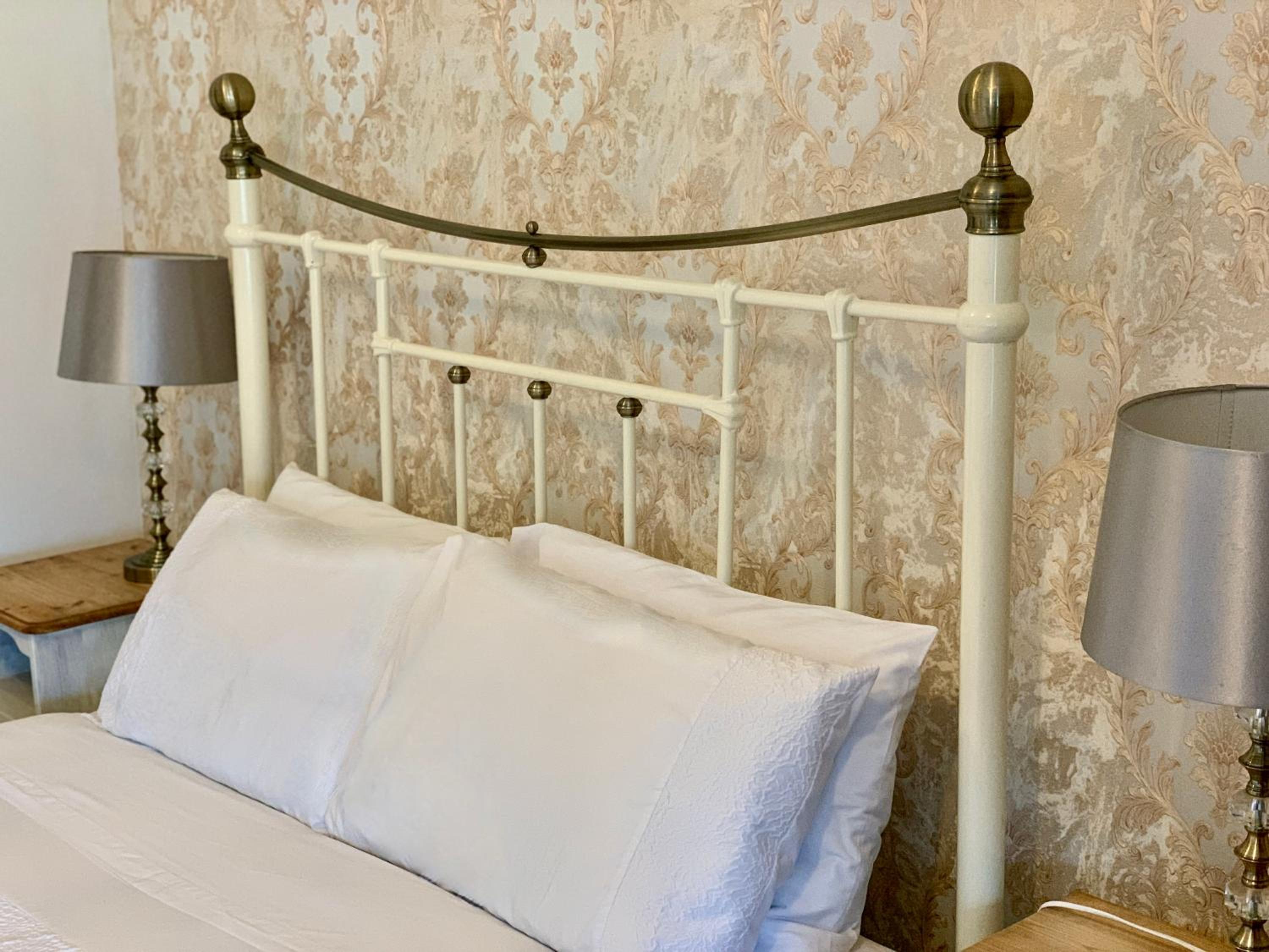 The Crown & Victoria Bed & Breakfast view 5