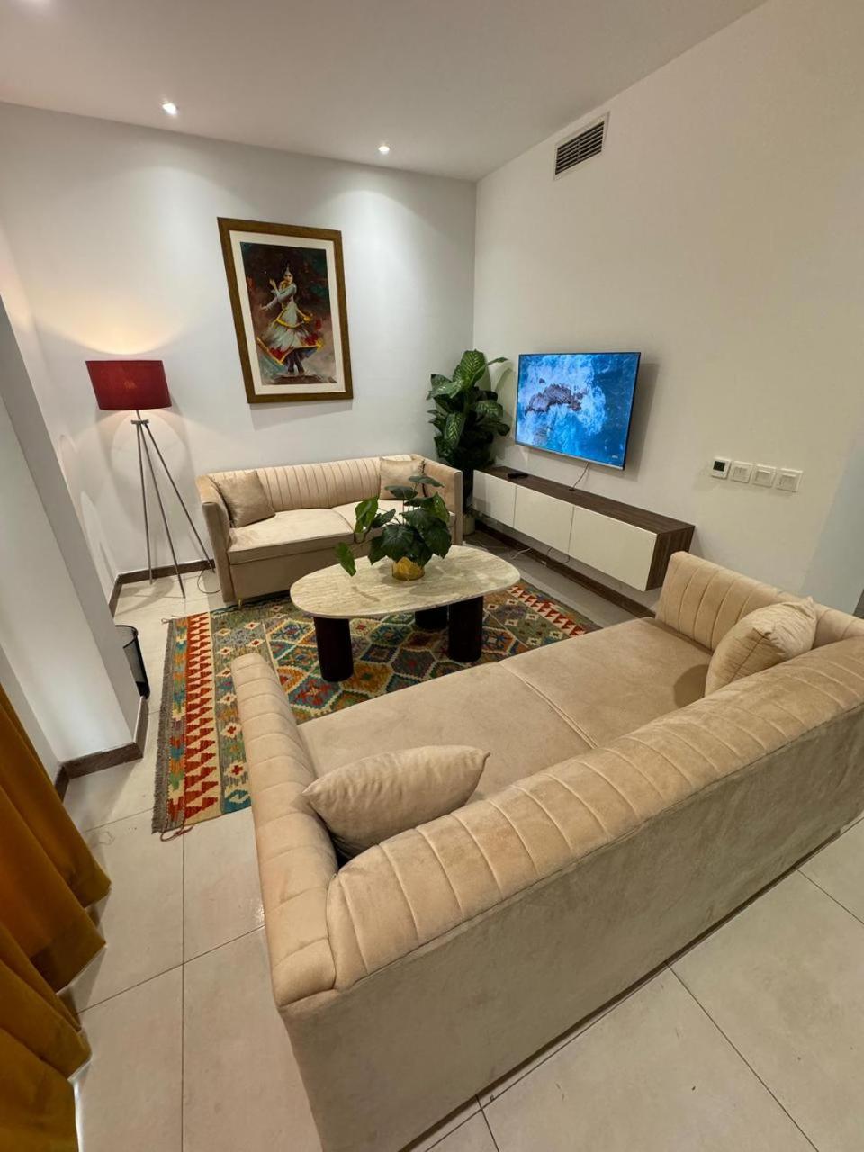 Sky Vista Executive Apartments - Centaurus Mall View
