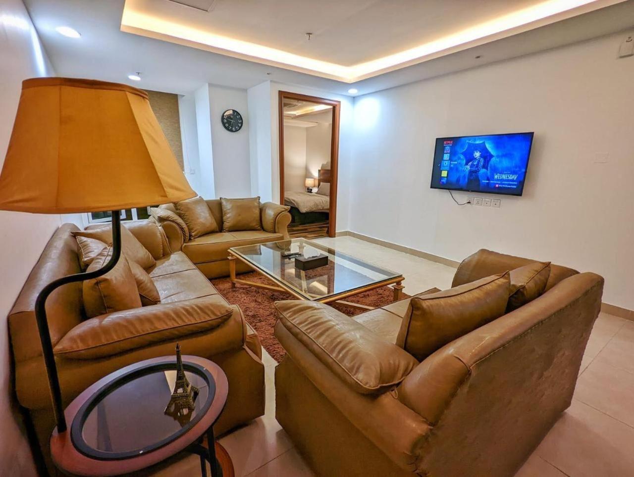 Sky Vista Executive Apartments - Centaurus Mall View