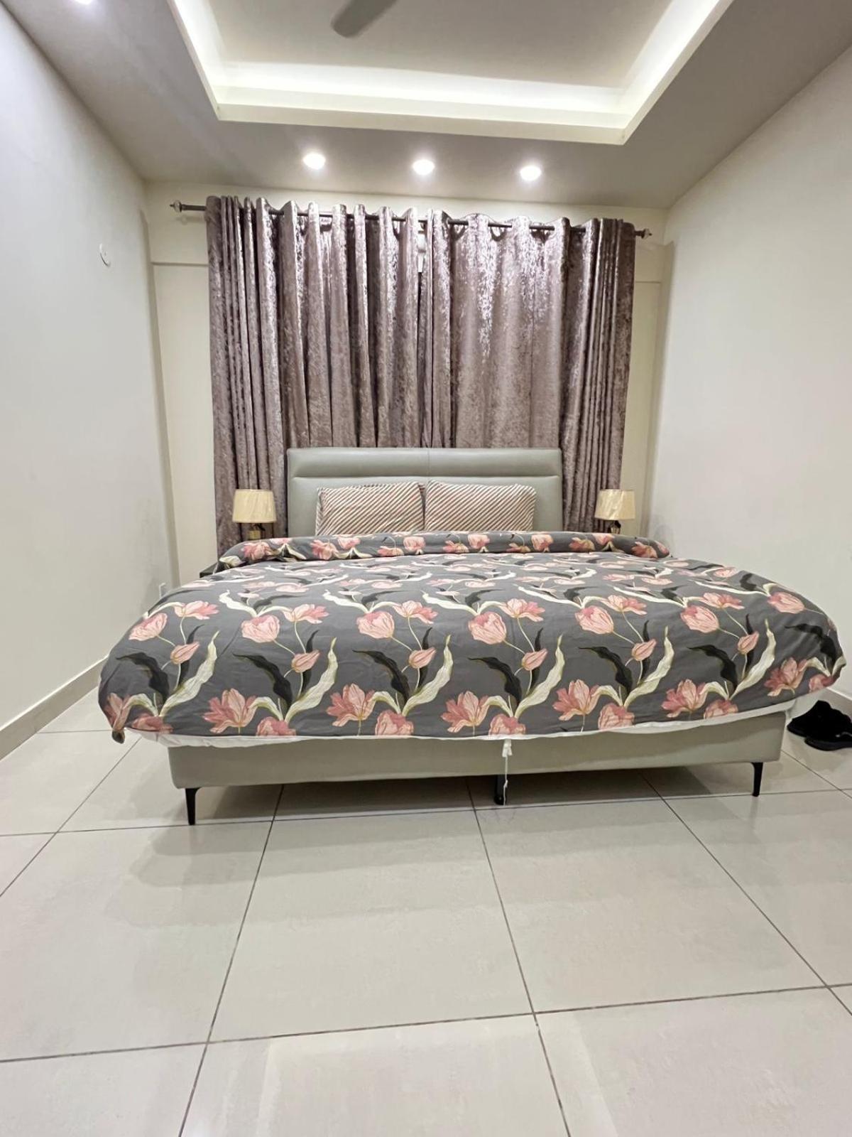 Sky Vista Executive Apartments - Centaurus Mall View