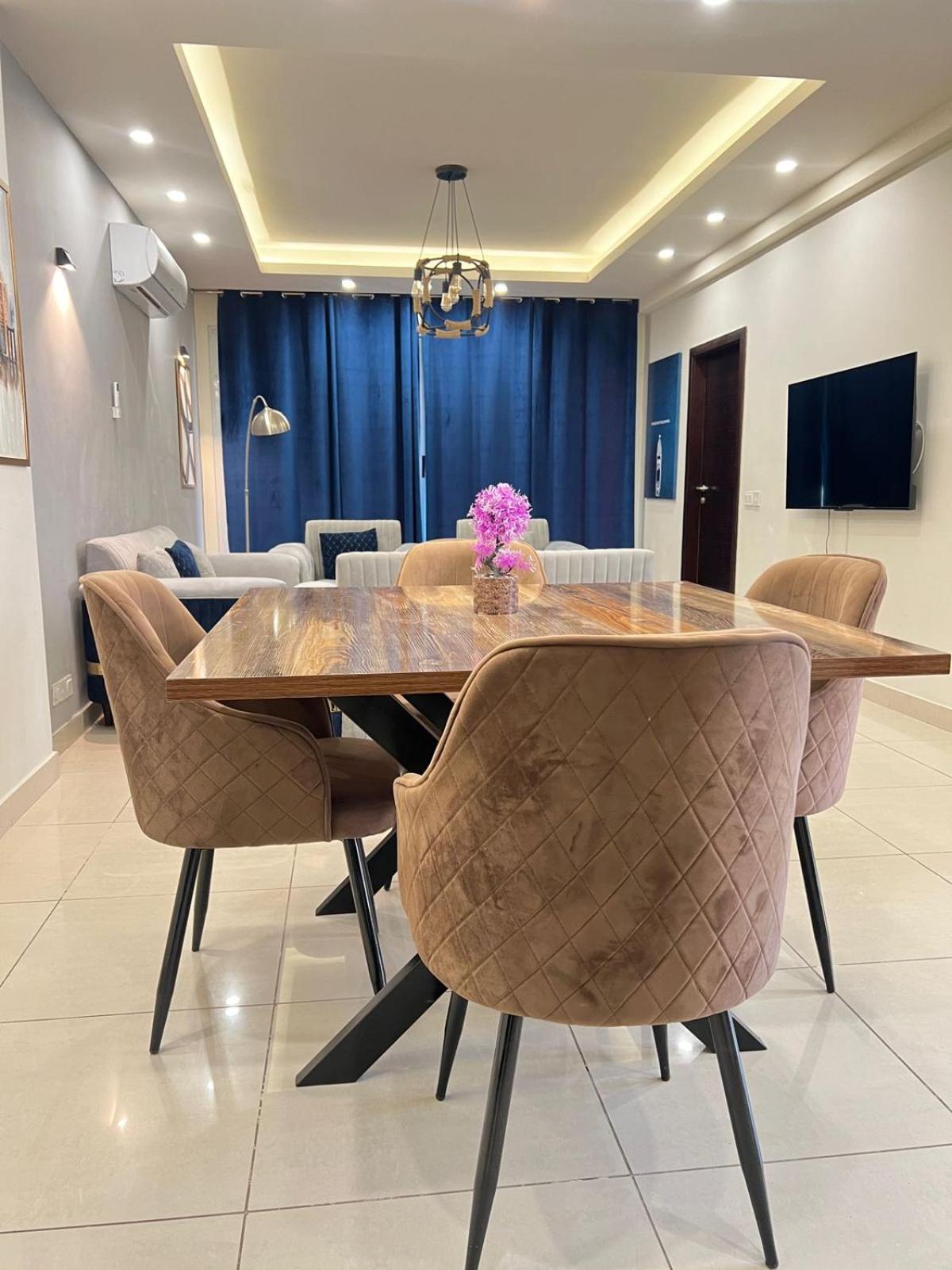 Sky Vista Executive Apartments - Centaurus Mall View
