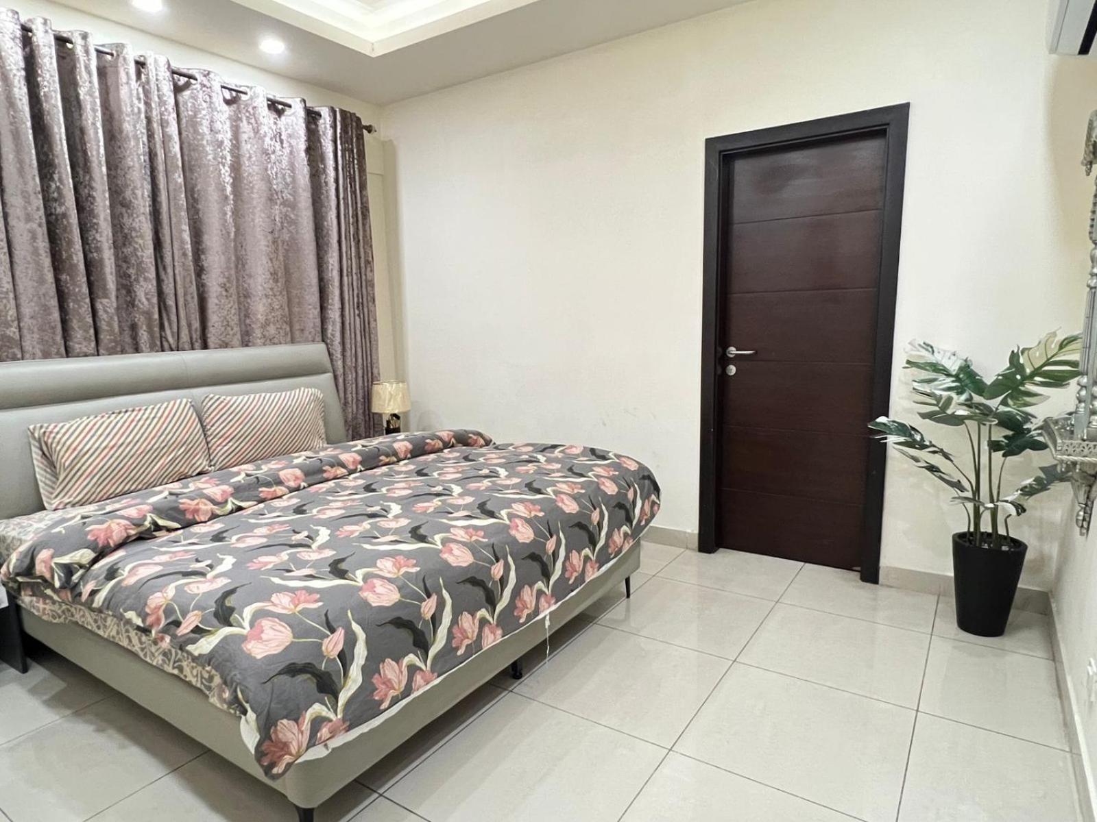 Sky Vista Executive Apartments - Centaurus Mall View