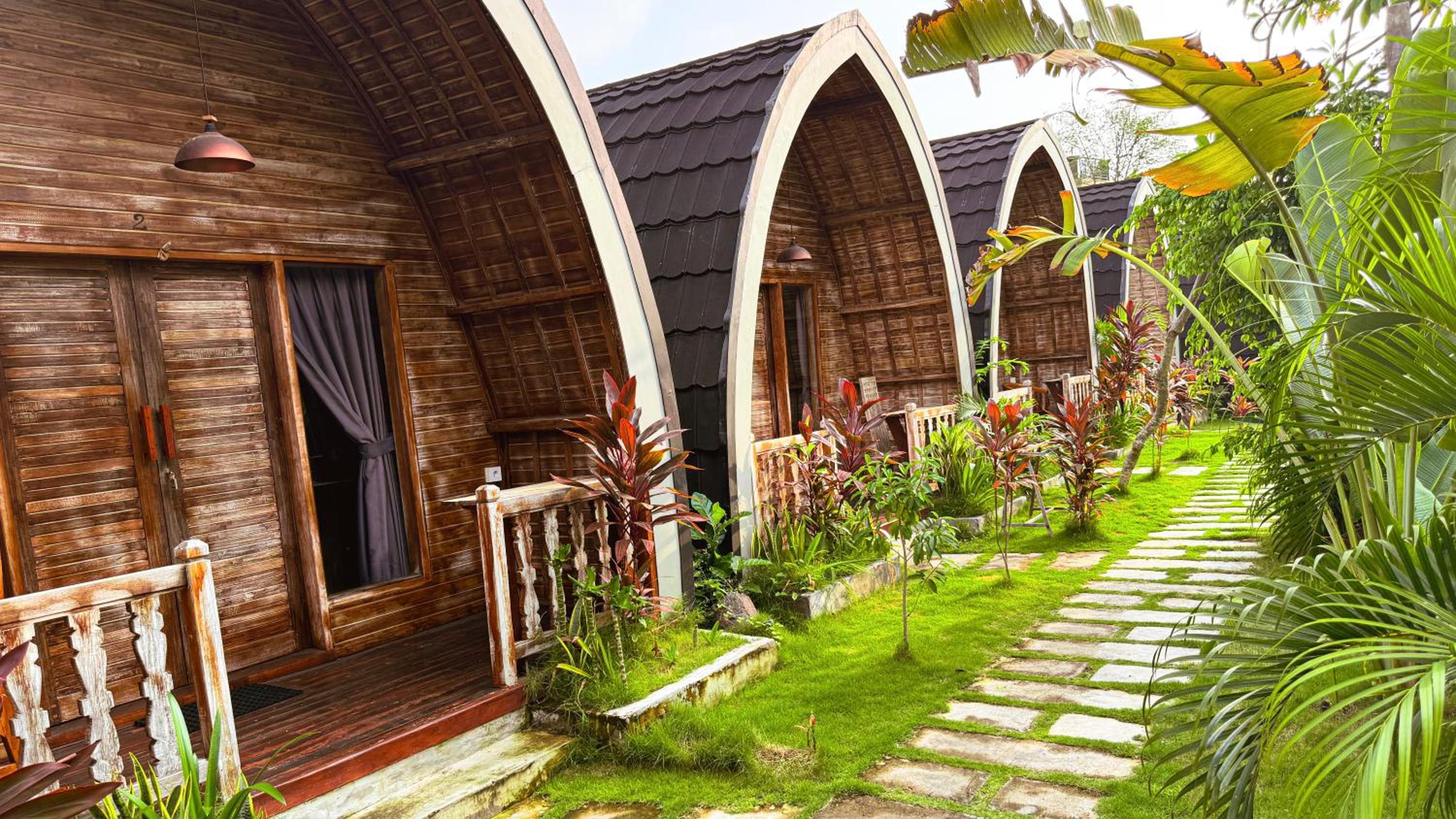 Bungalow Jungle Padonan view 2