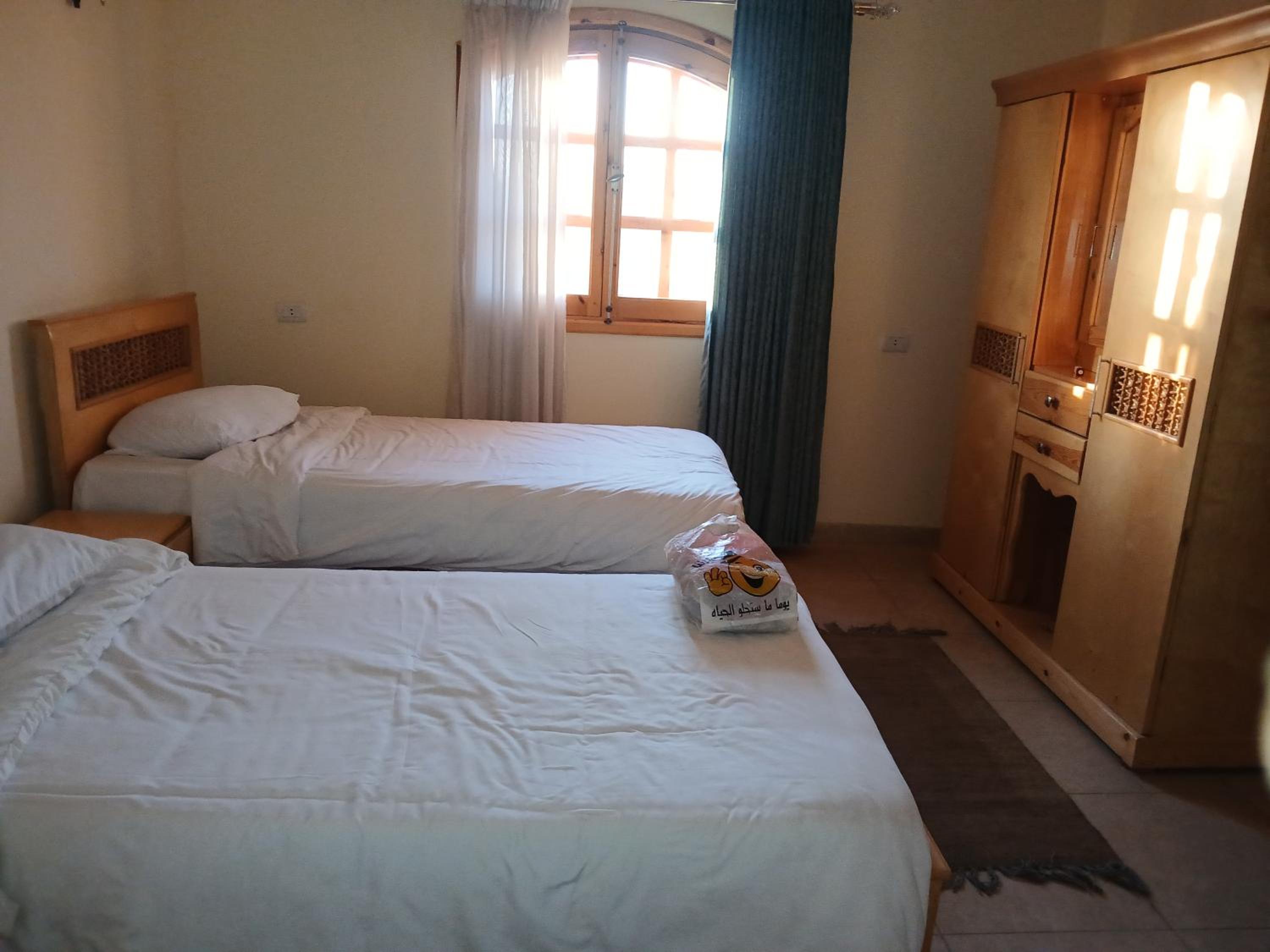 Cream Hostel