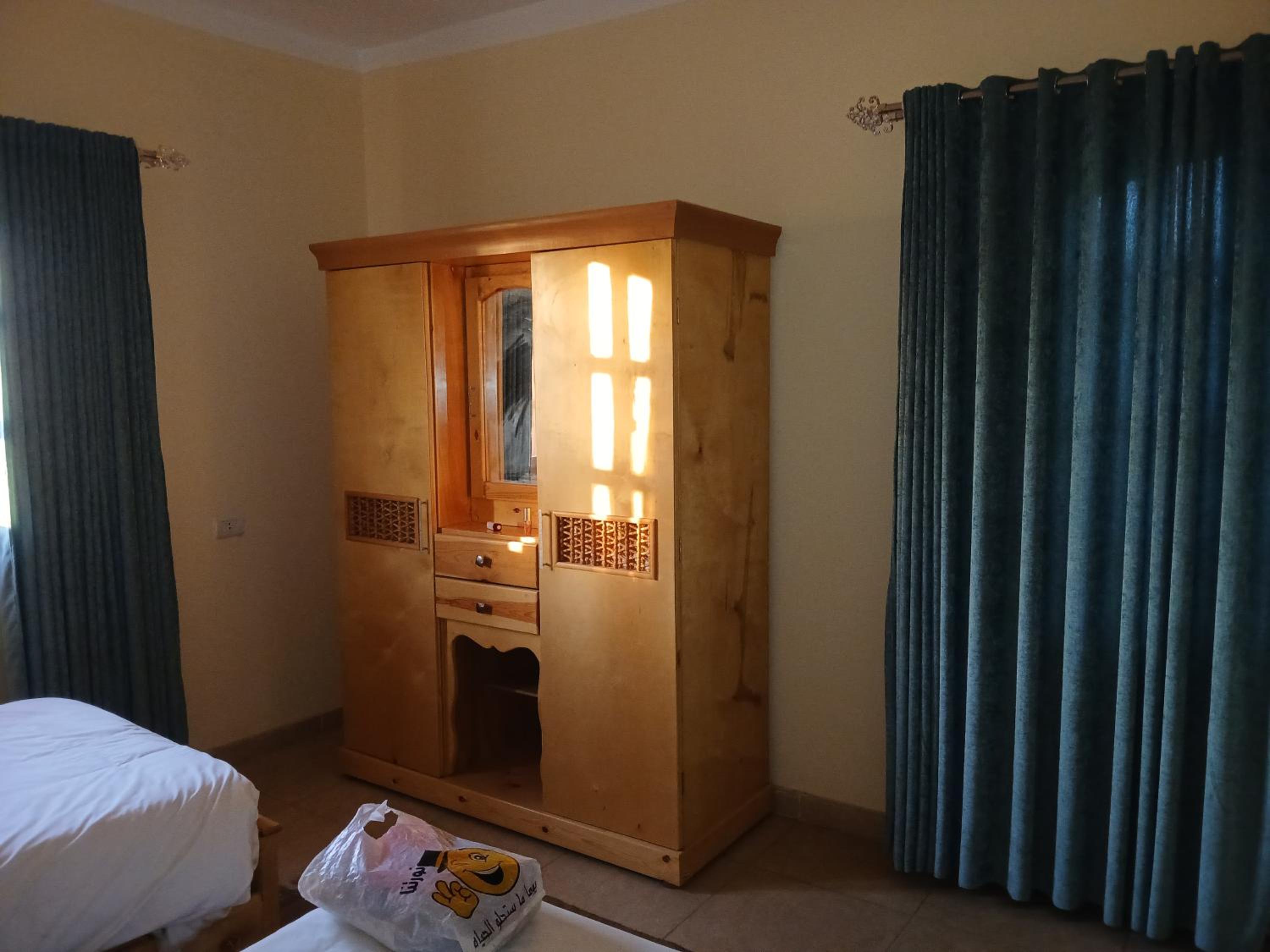 Cream Hostel
