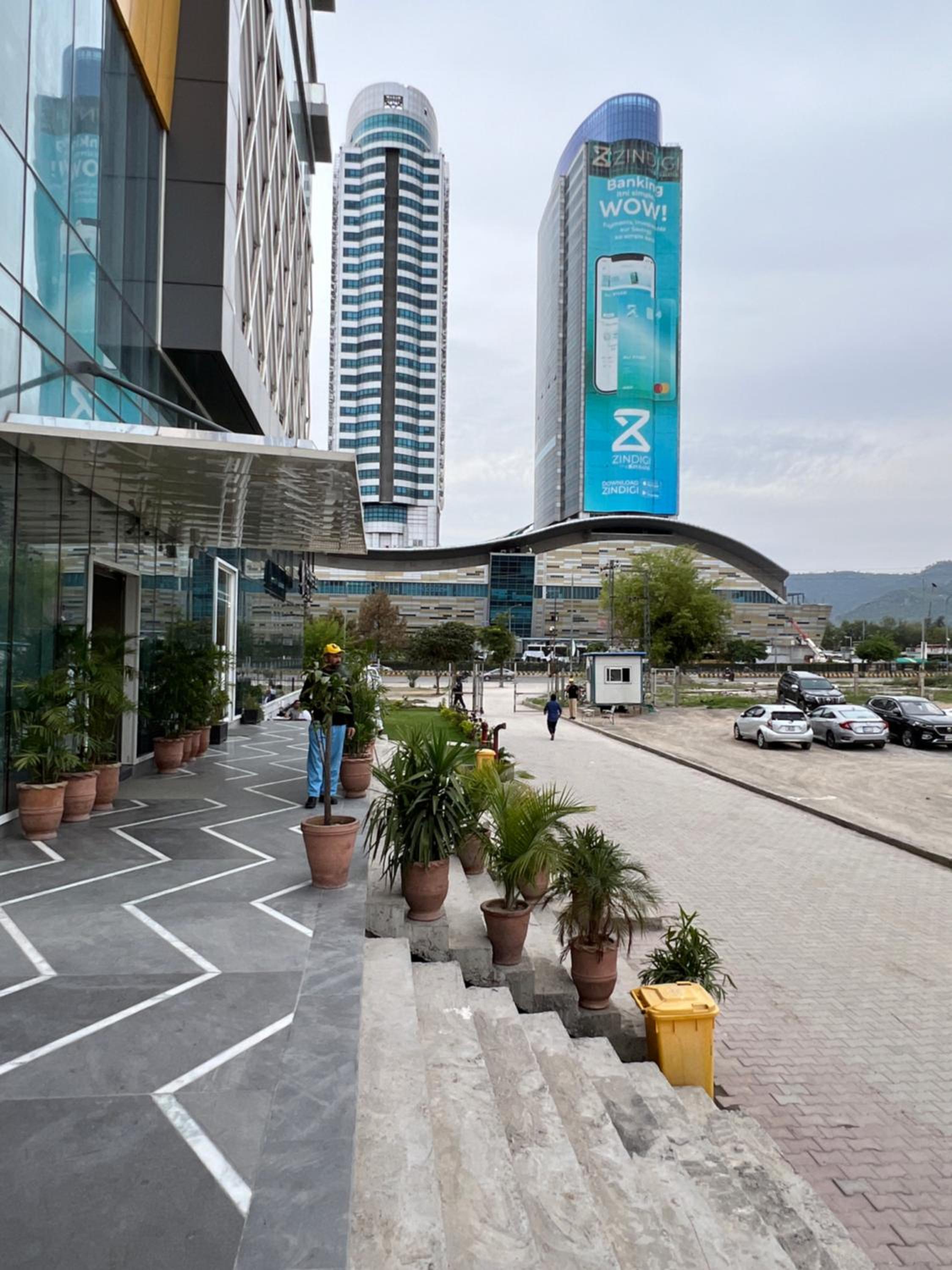 Sky Vista Executive Apartments - Centaurus Mall View