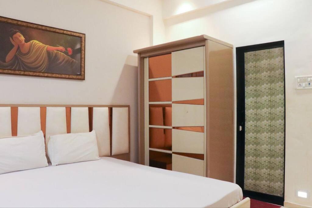 StayHaven Aqua with pvt theatre & pool view 2