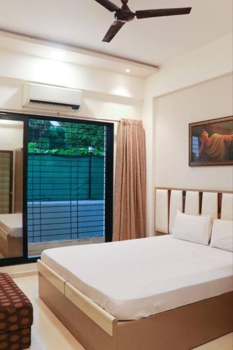 StayHaven Aqua with pvt theatre & pool view 4