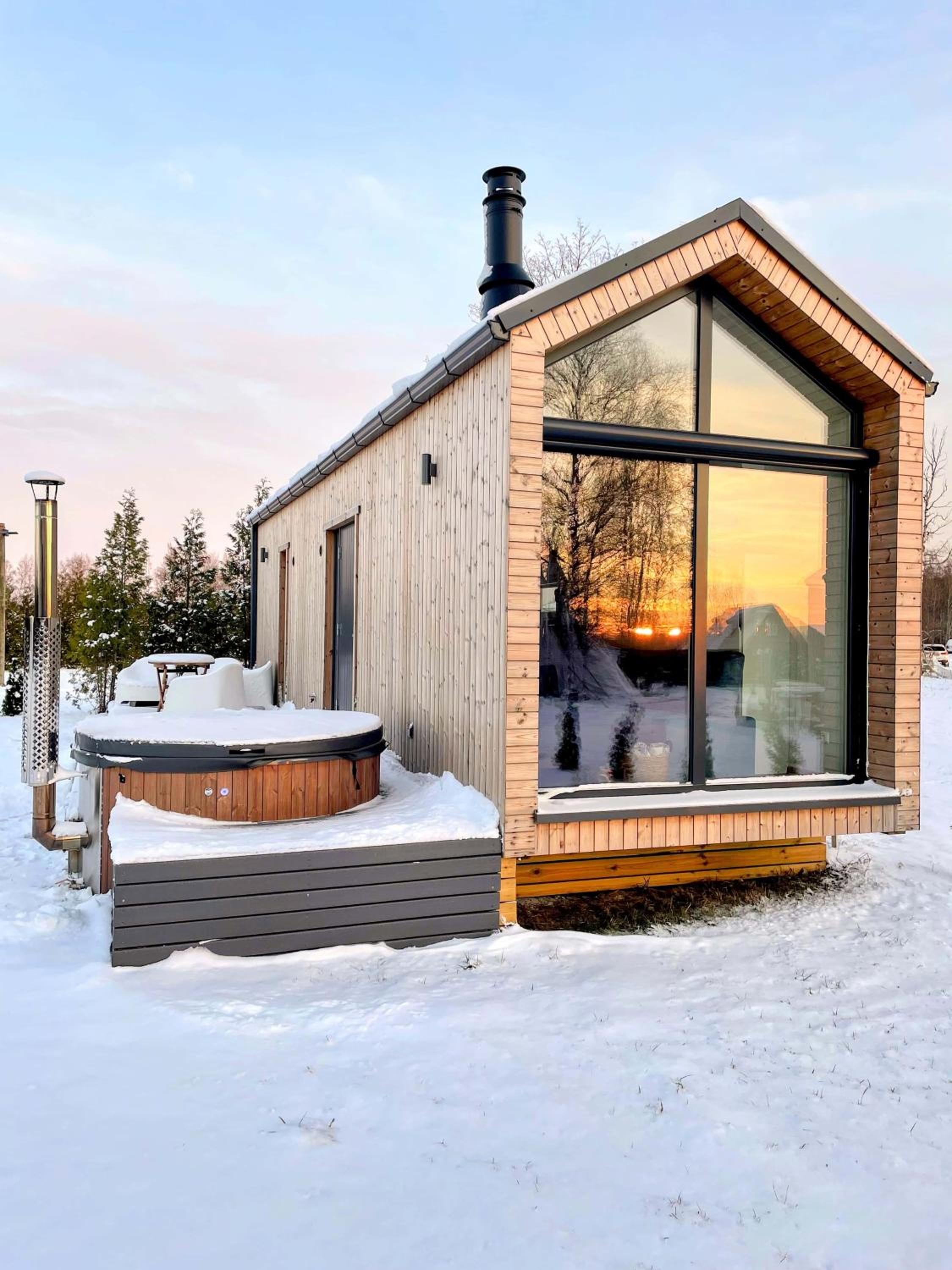 Eco houses with a hot tub and sauna