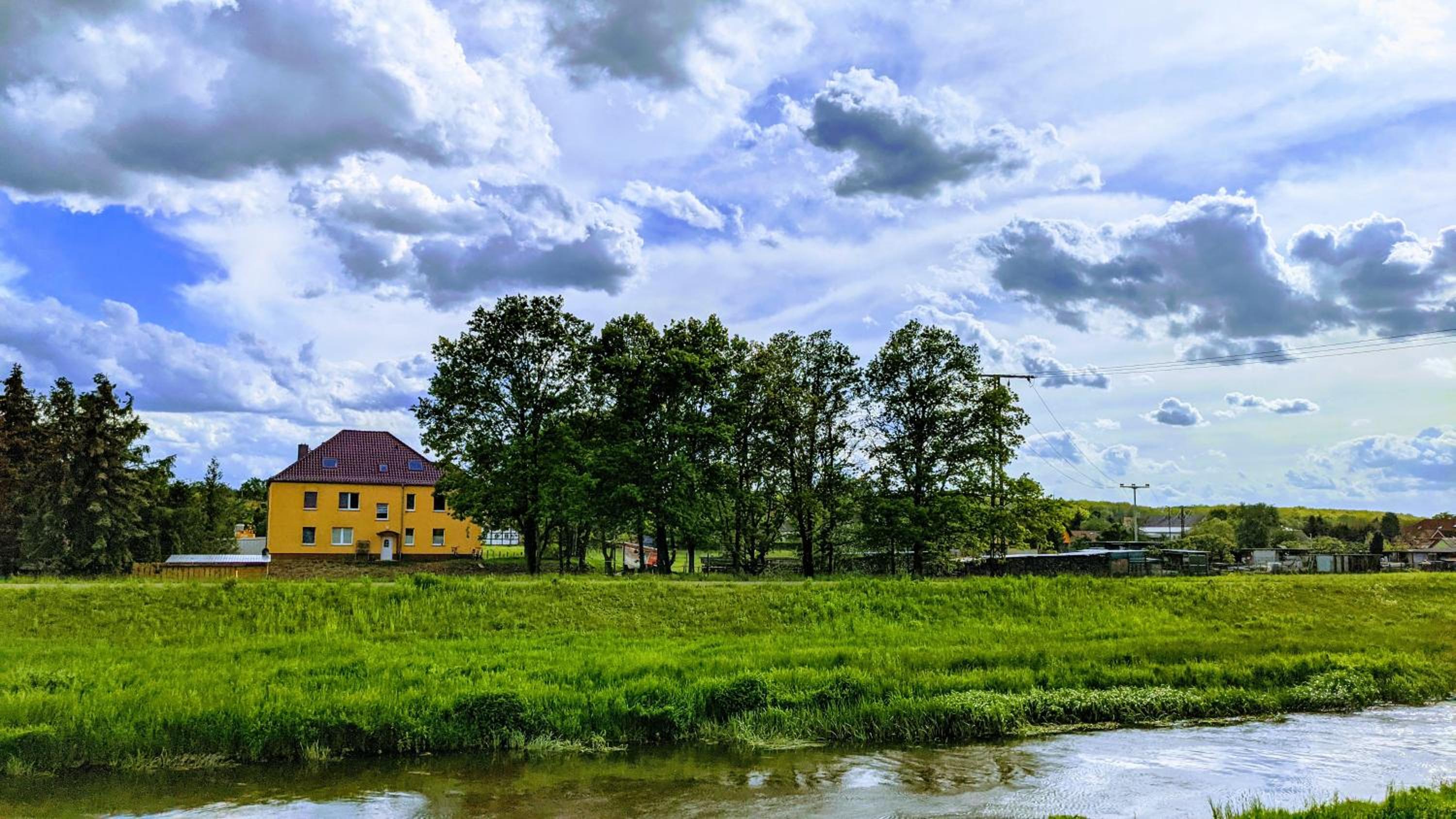 Gelbes Haus Seenland Ferienwohnungen XL