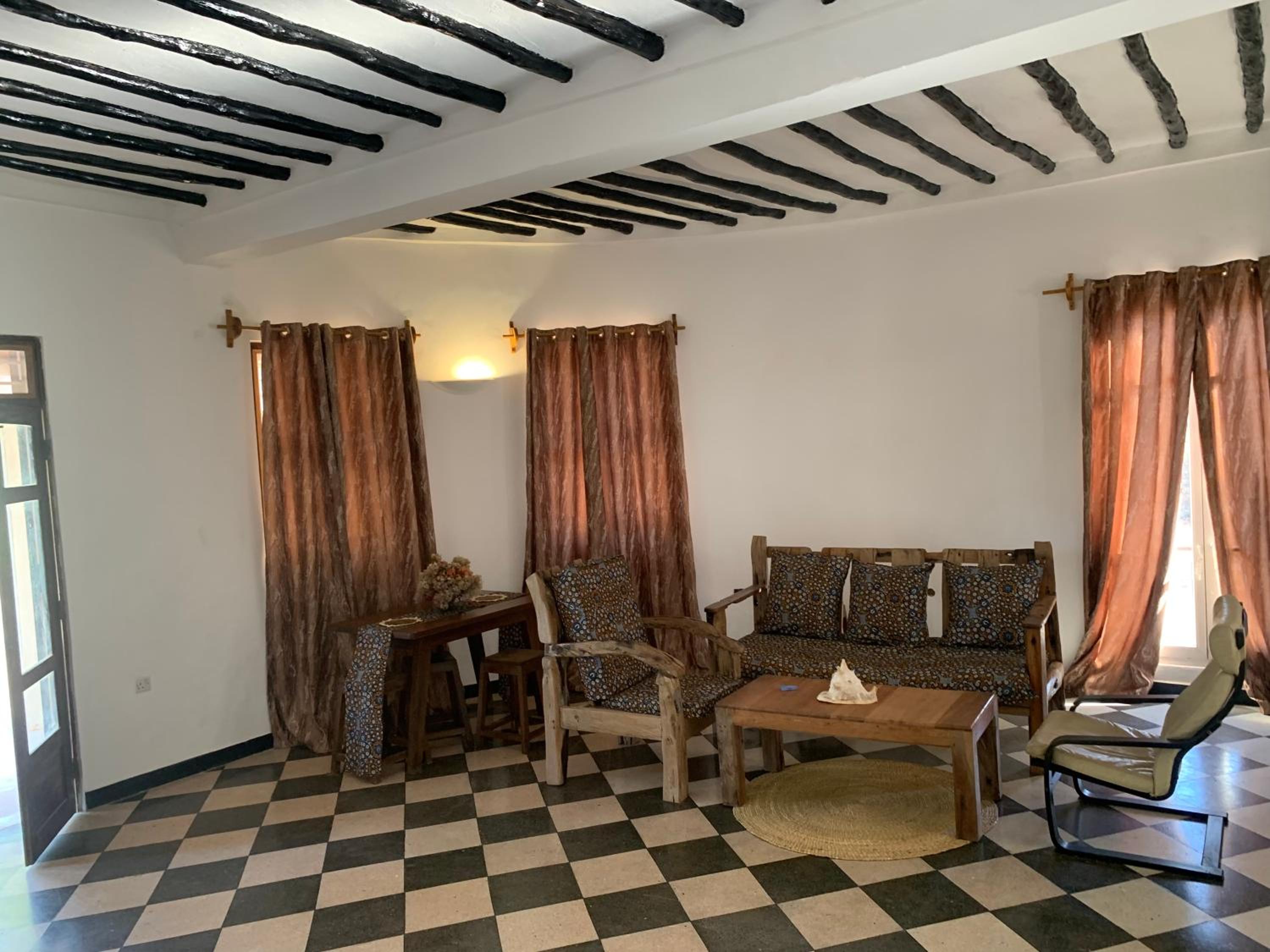 Kisharif holiday home