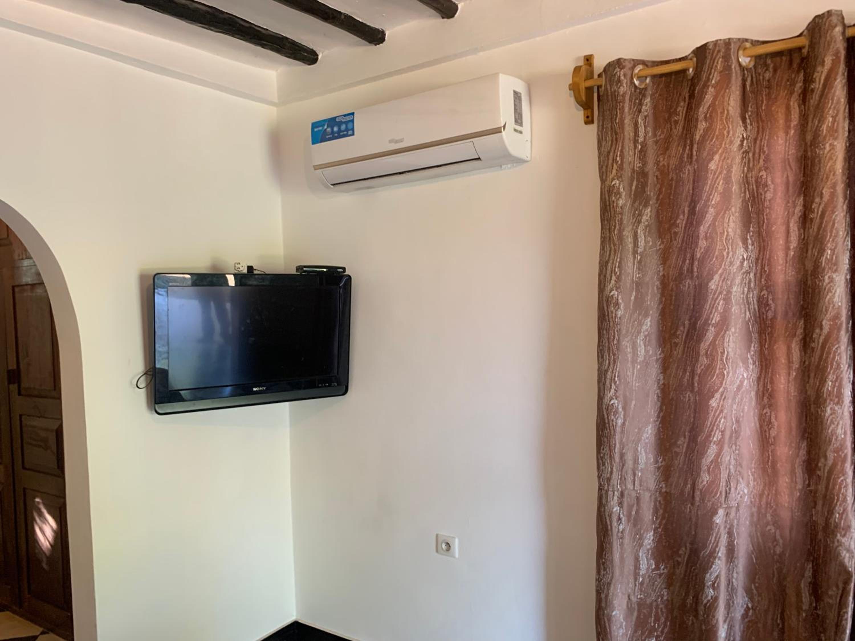 Kisharif holiday home