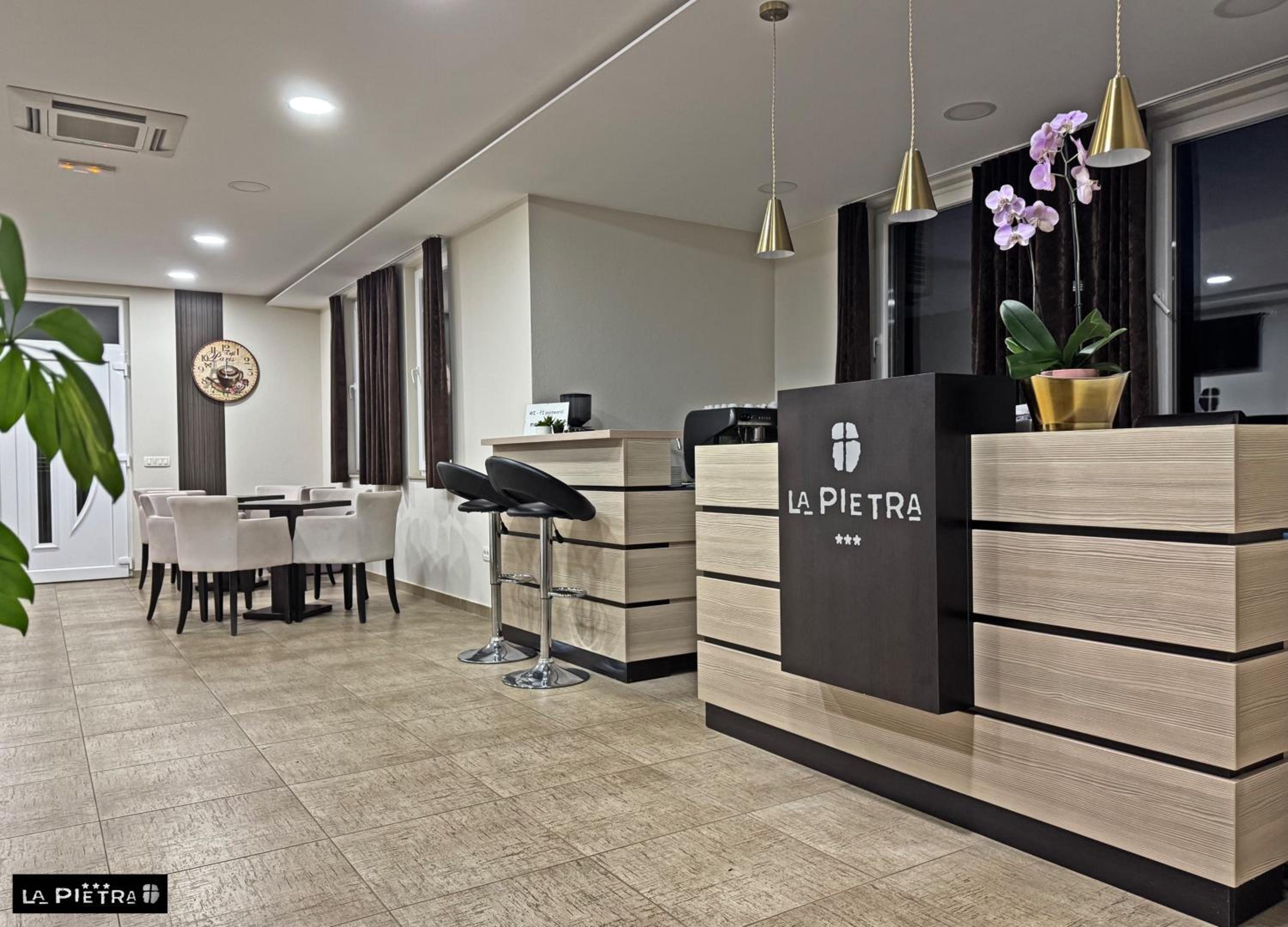 La Pietra Family Hotel