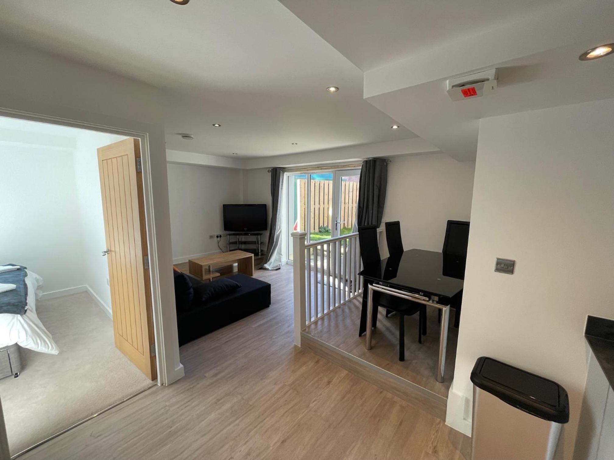 Lovely 1 bed apartment in the heart of High Wycombe town centre view 5