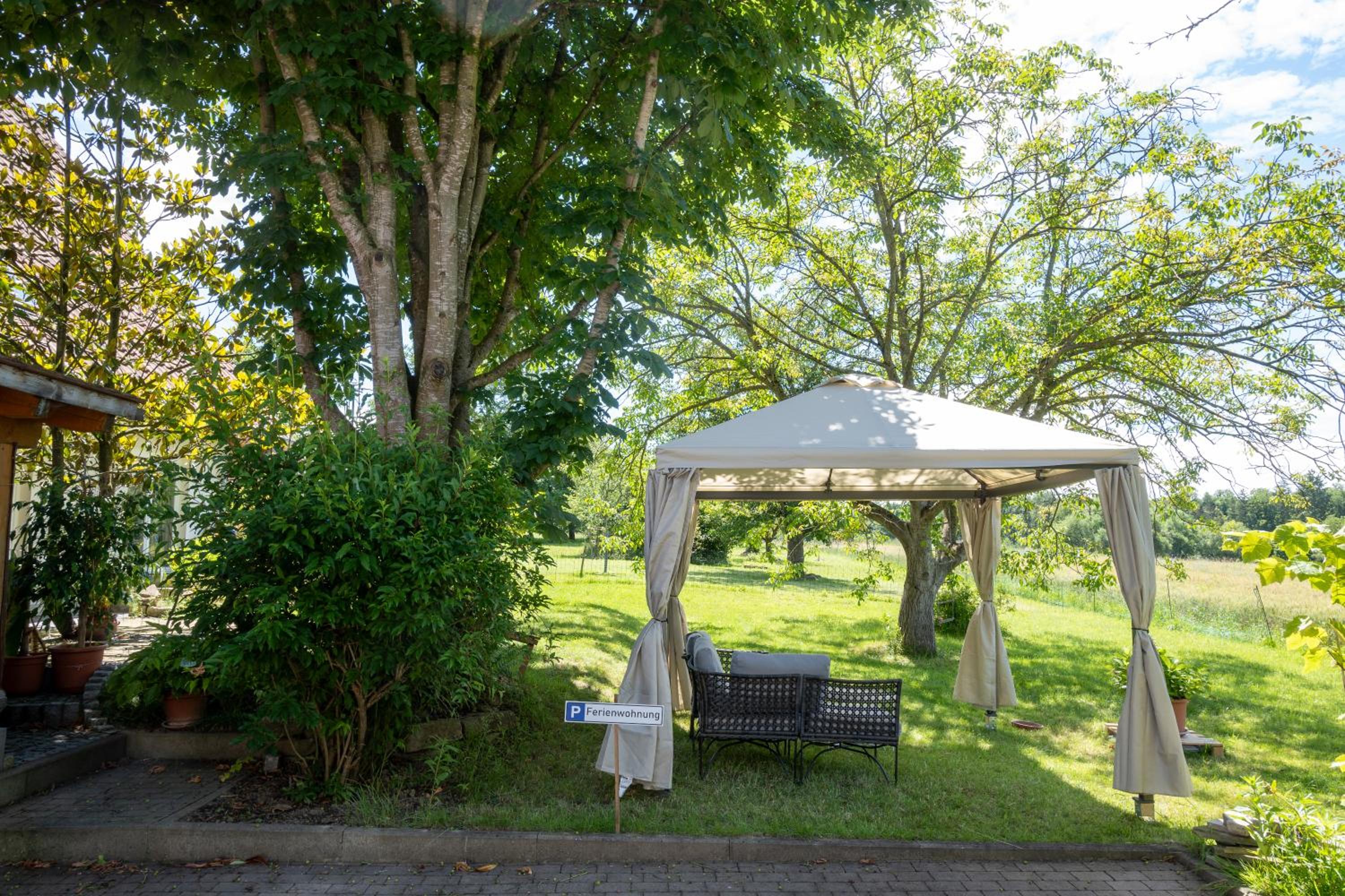 FeWo Dattingen am Dorfrand mit Parkplatz, Wlan und Kamin
