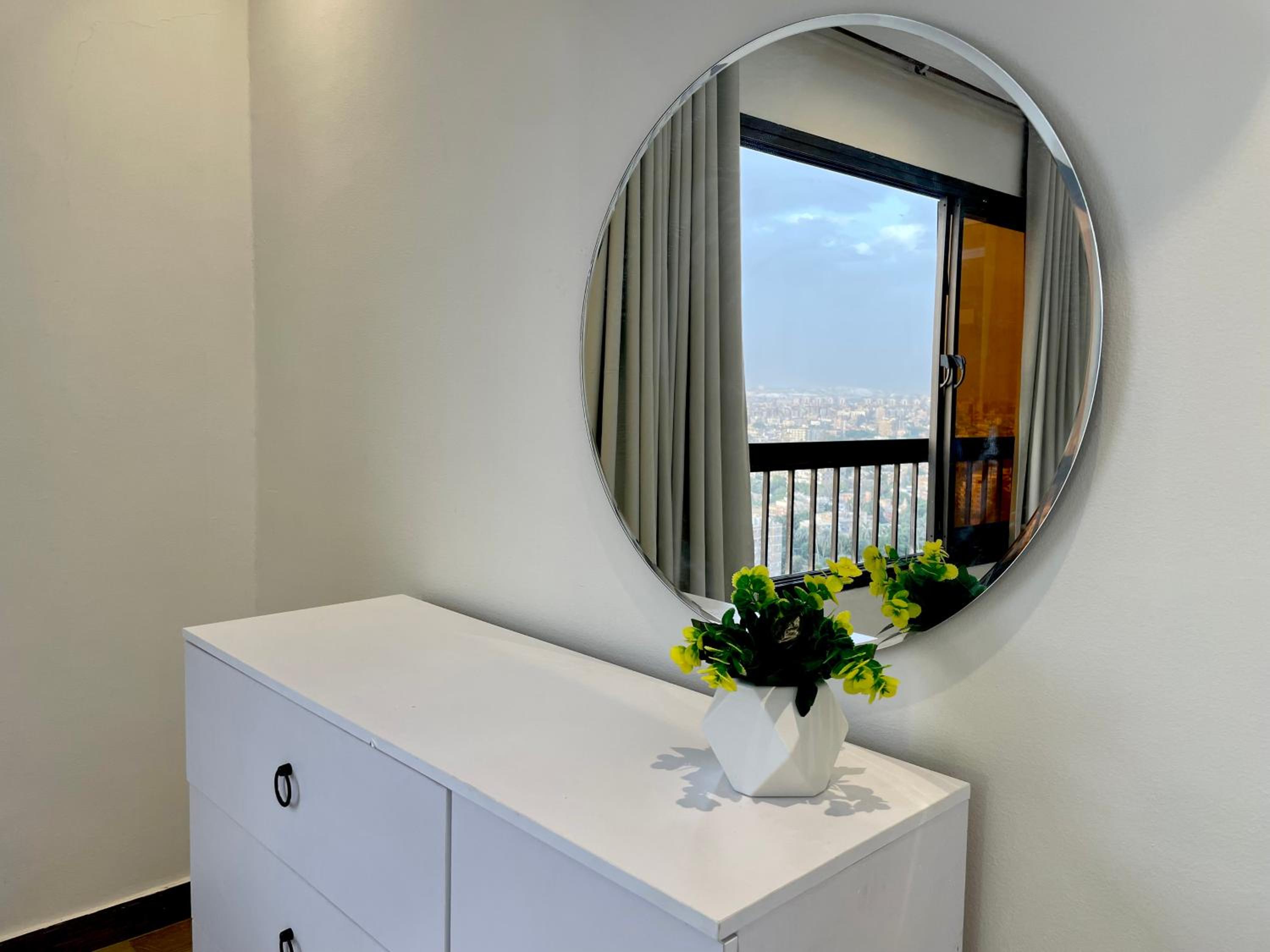 2 Bdrs Madii corniche apartment