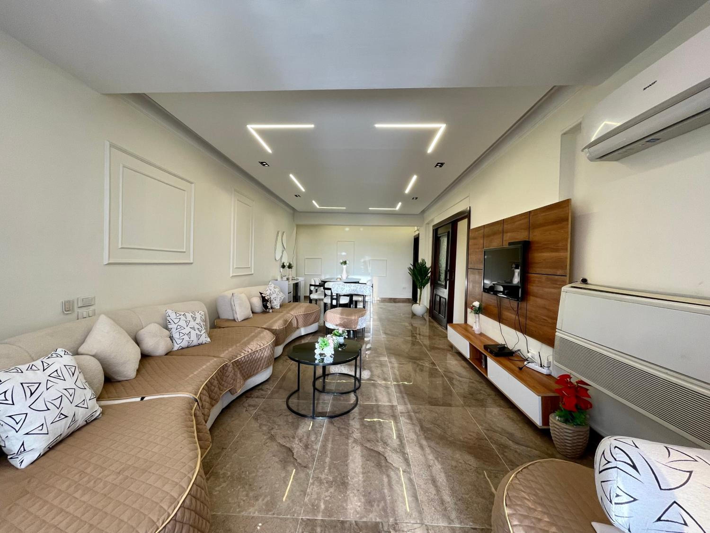 2 Bdrs Madii corniche apartment