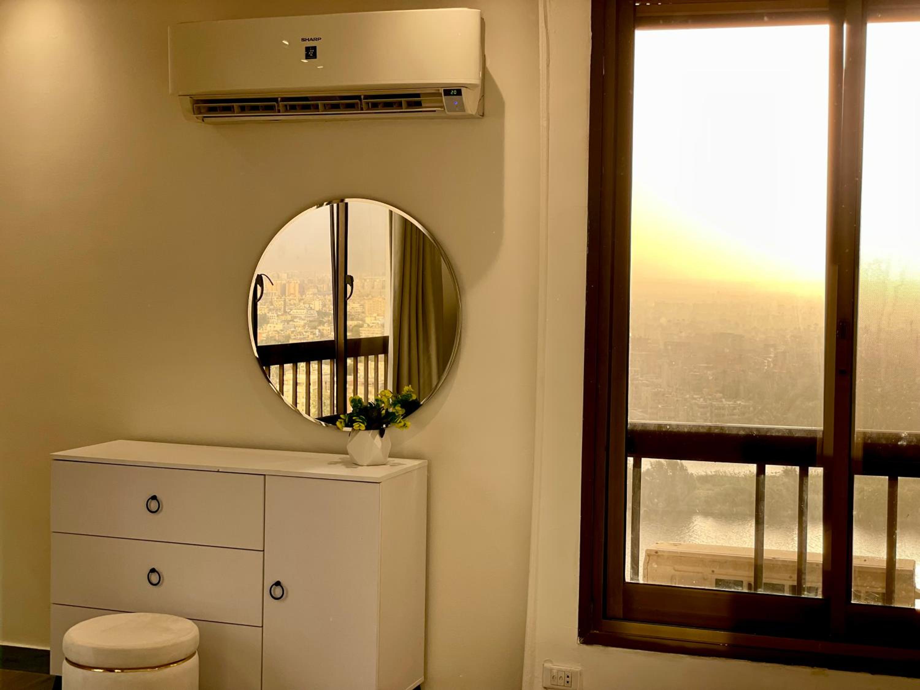 2 Bdrs Madii corniche apartment