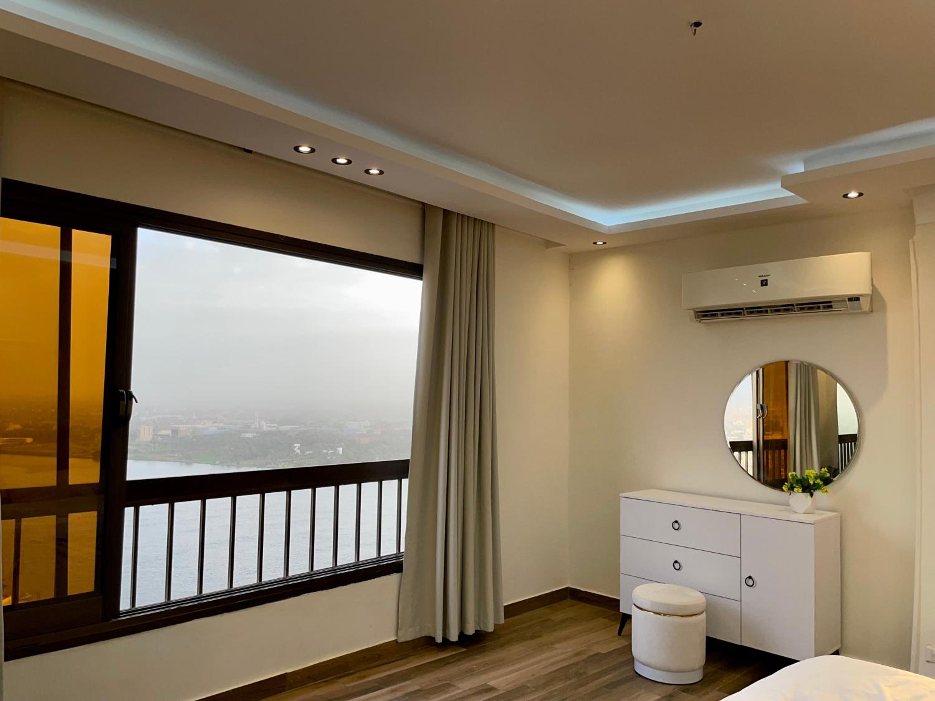 2 Bdrs Madii corniche apartment