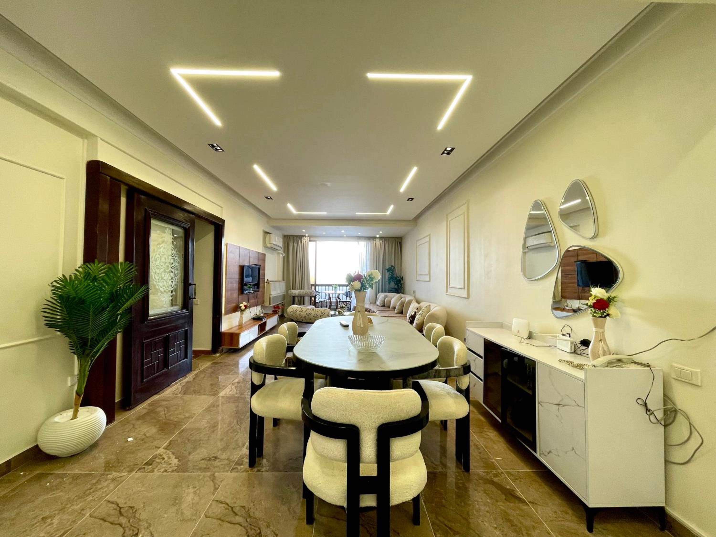 2 Bdrs Madii corniche apartment
