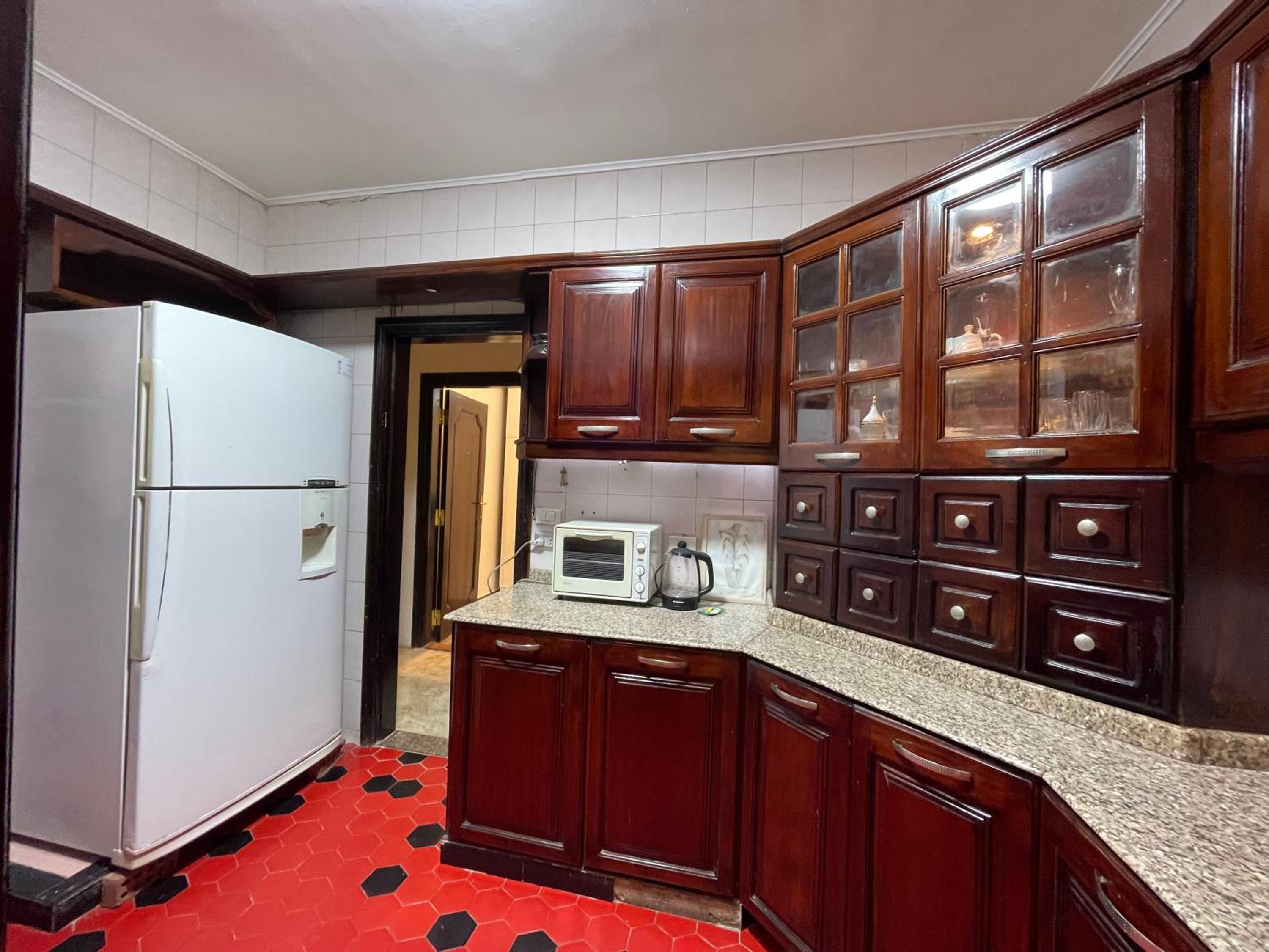 2 Bdrs Madii corniche apartment