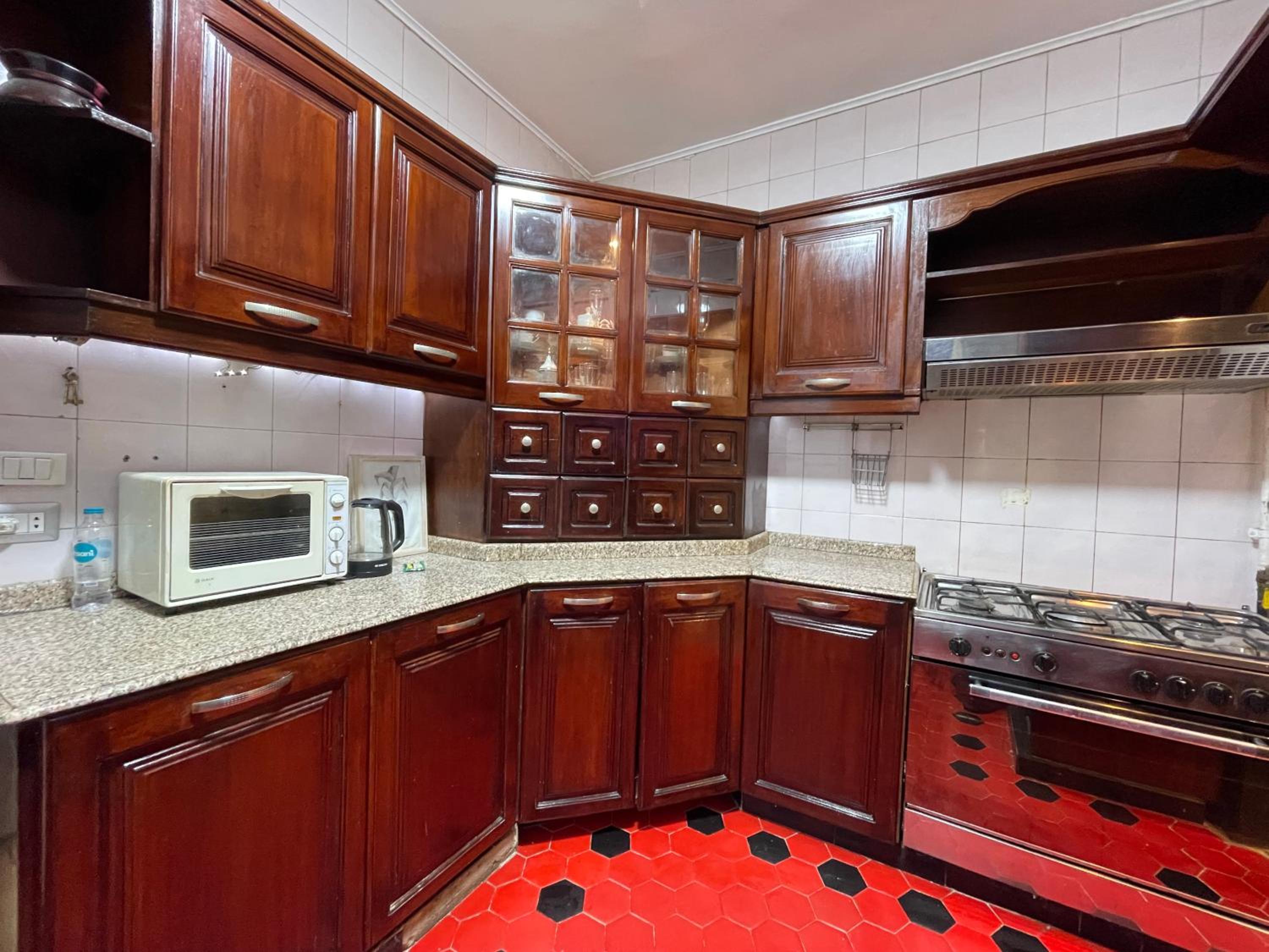2 Bdrs Madii corniche apartment
