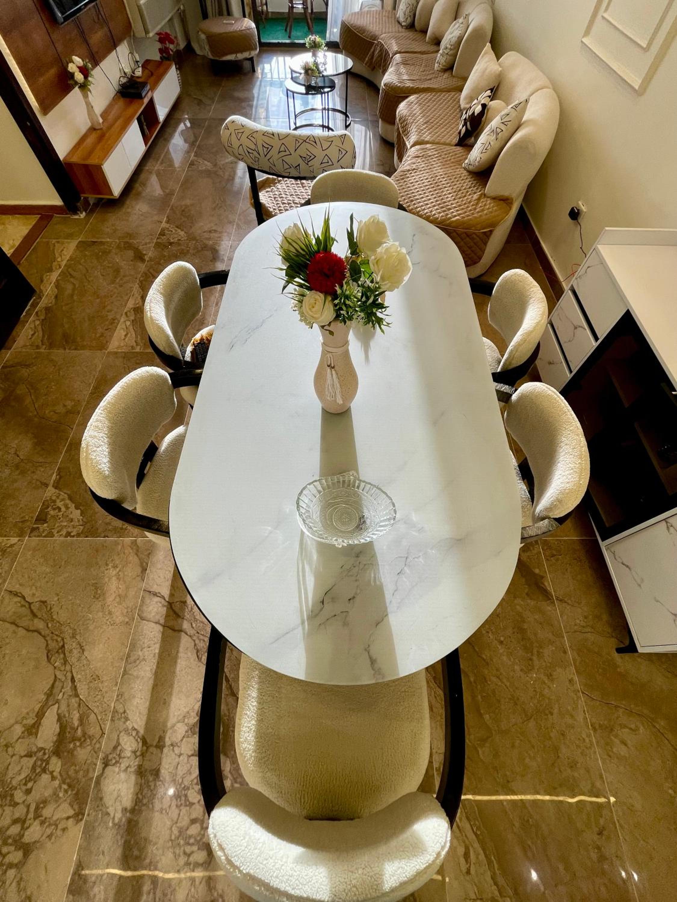 2 Bdrs Madii corniche apartment