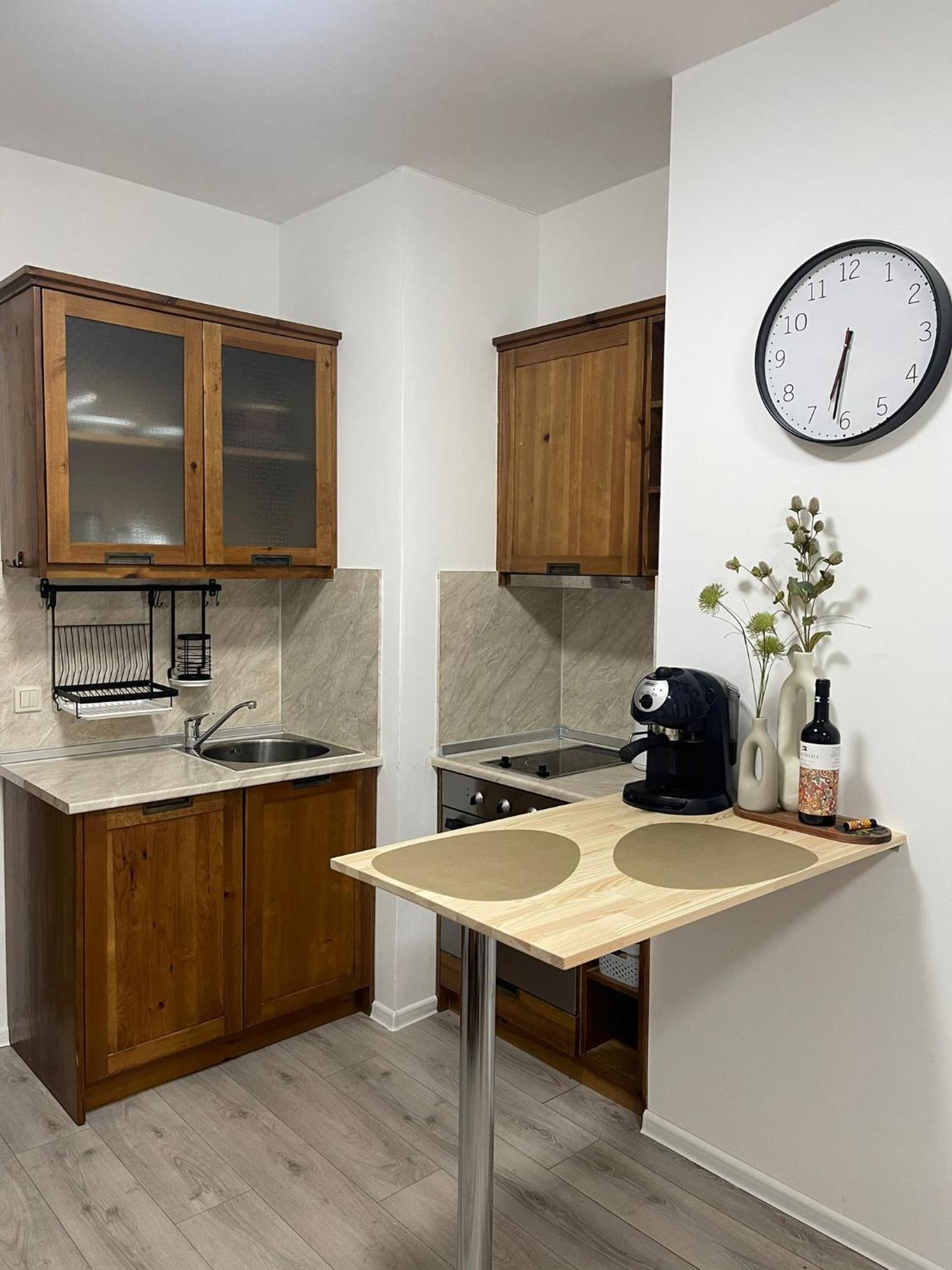 St John Hill apartment
