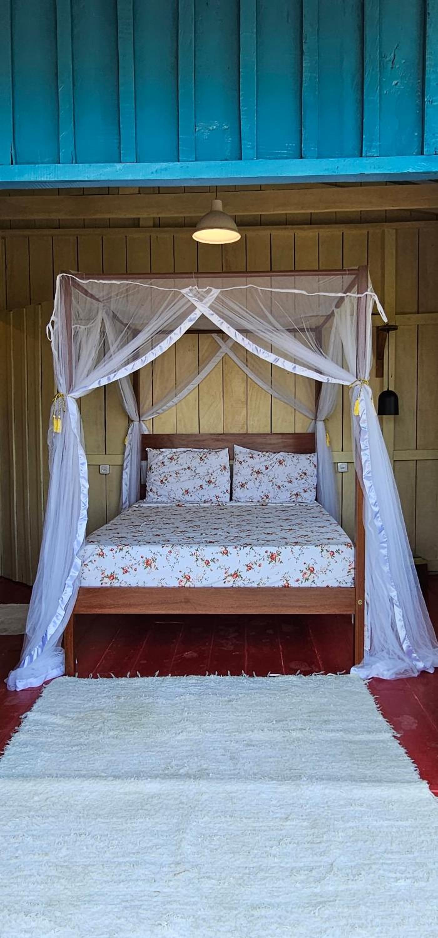 Premium Amazon Jungle Lodge
