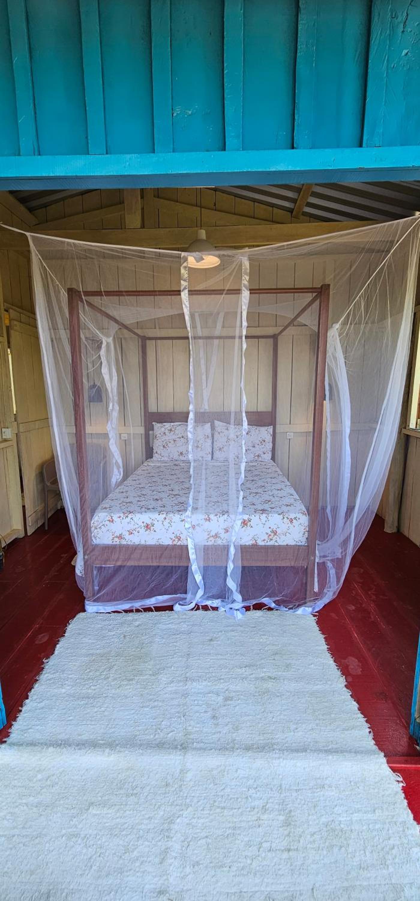 Premium Amazon Jungle Lodge