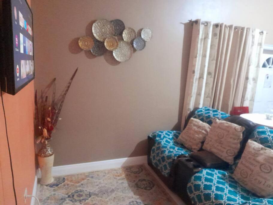 Immaculate 1 bedroom rental unit