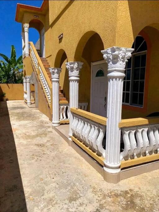Immaculate 1 bedroom rental unit