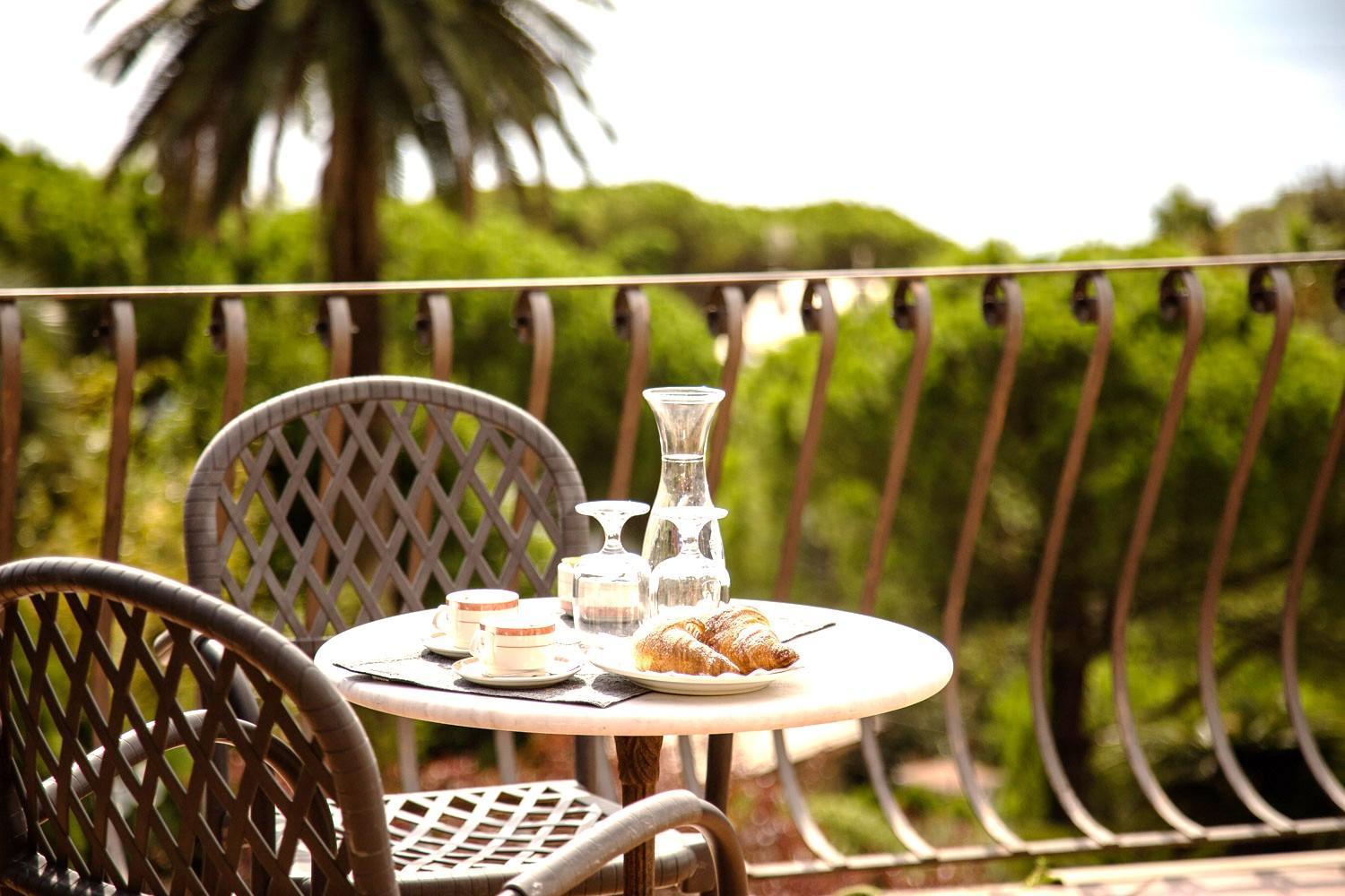 balcony