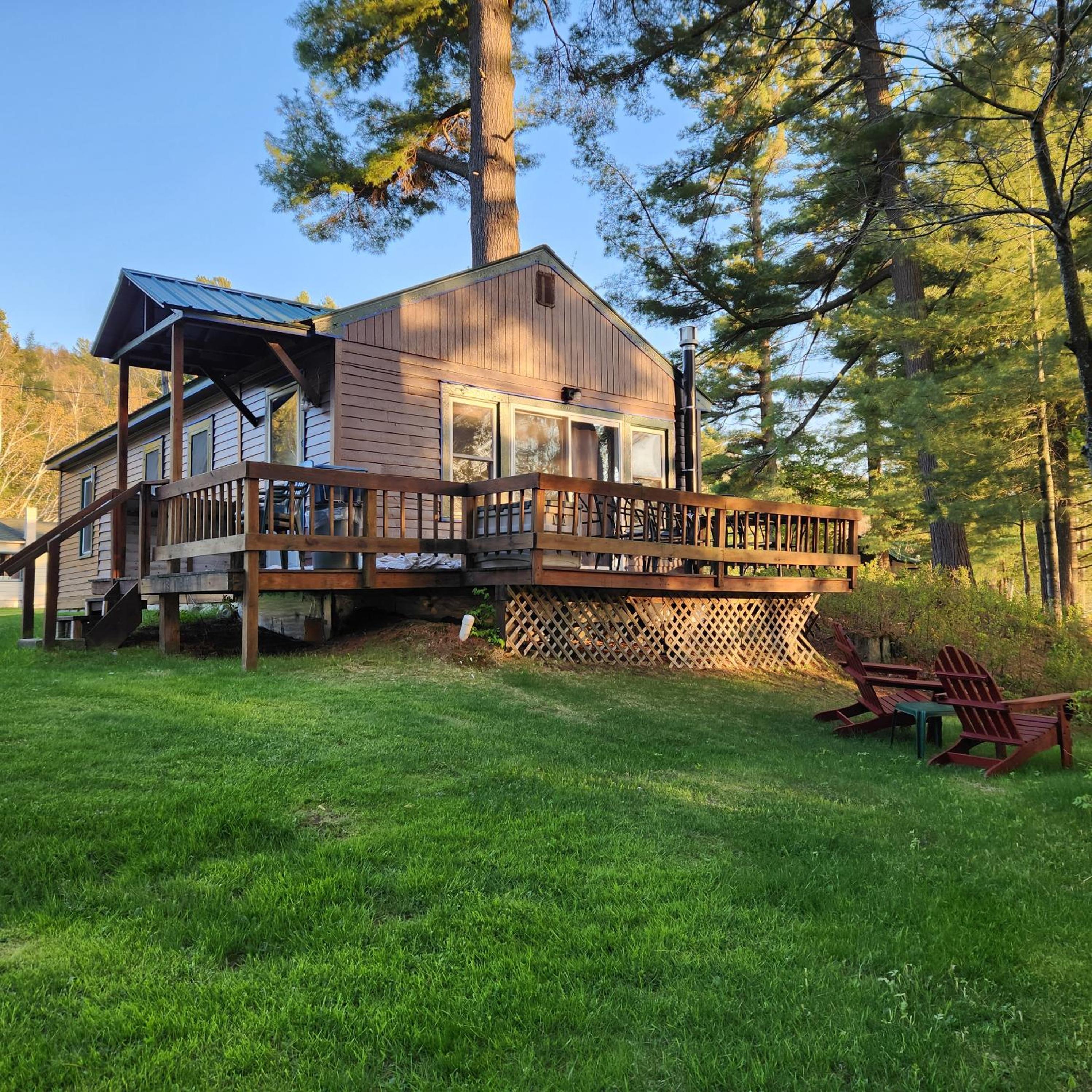 Paddler's Rest Lakeside Cabins and Motel view 5