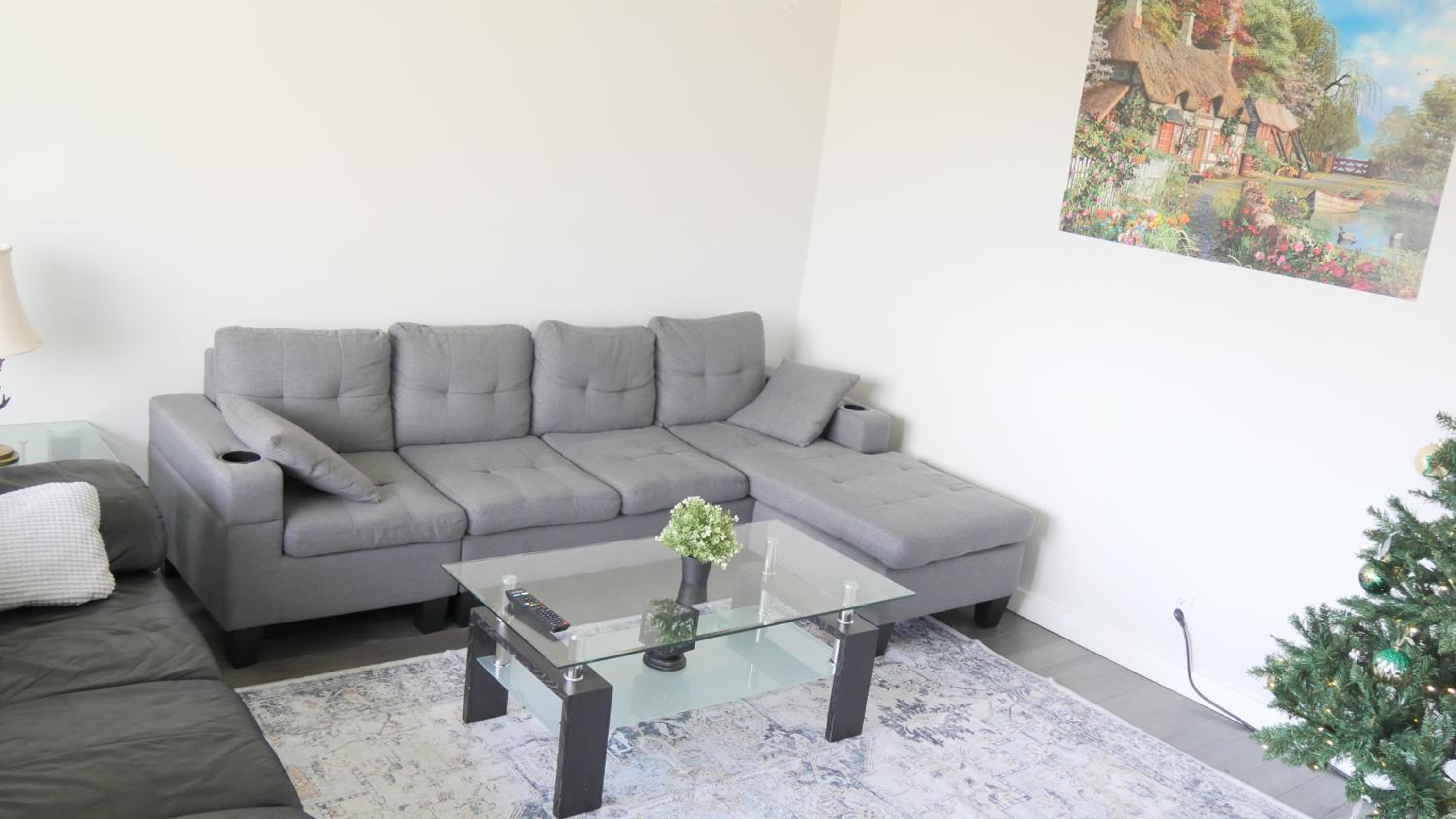 Richview Gardens Suite, 3-bdr