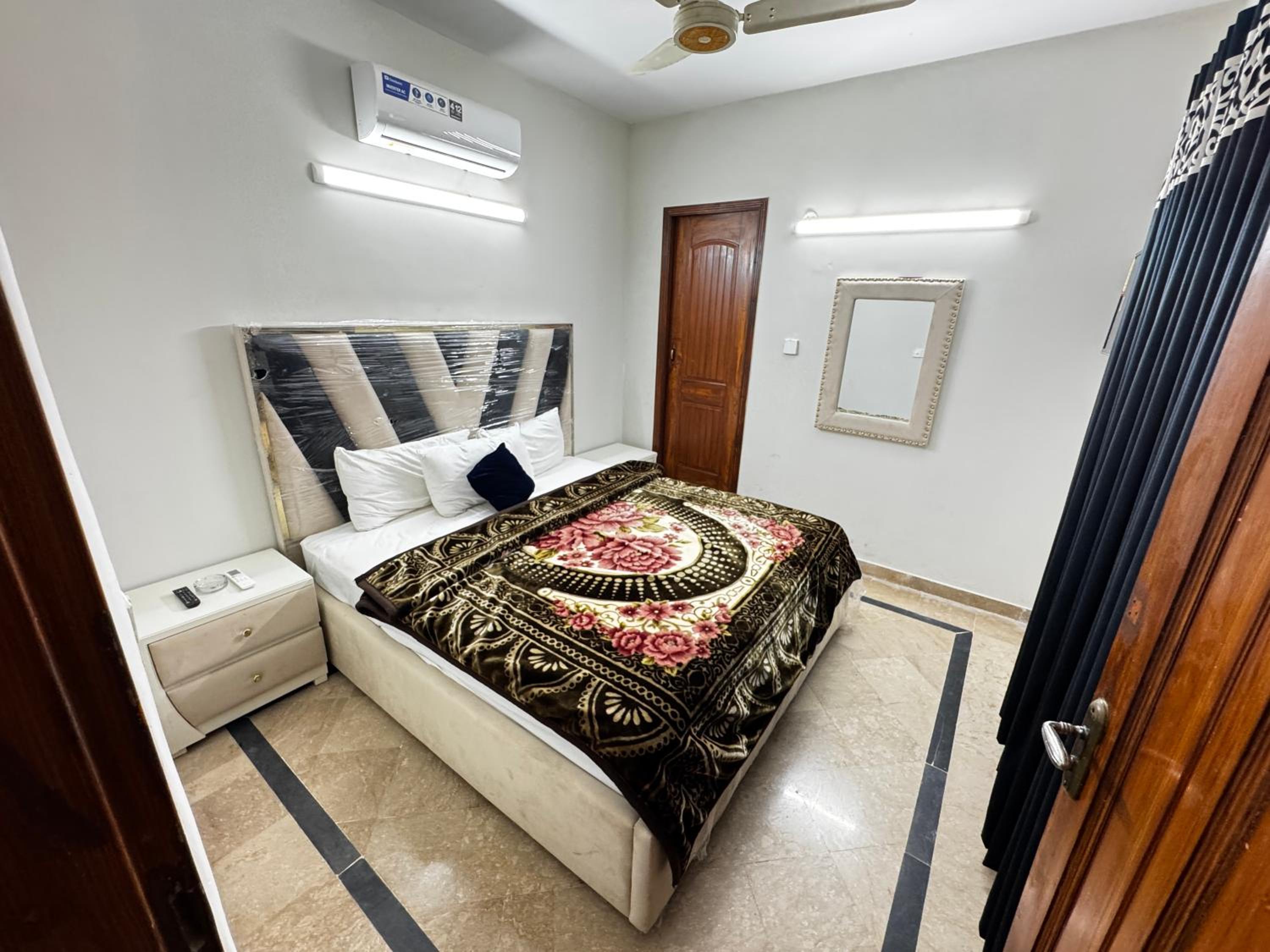 Luxury Guest House G10 view 3