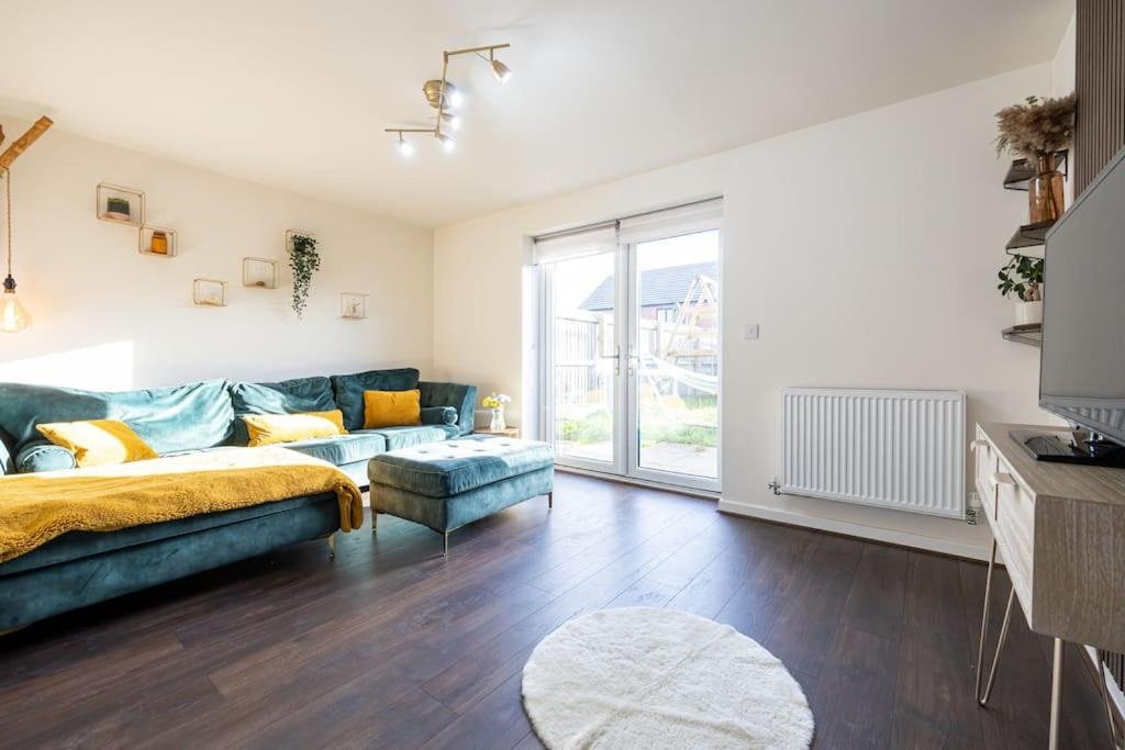 Trox Home - Cosy Vibes - FREE Parking - Zero Fuss view 3