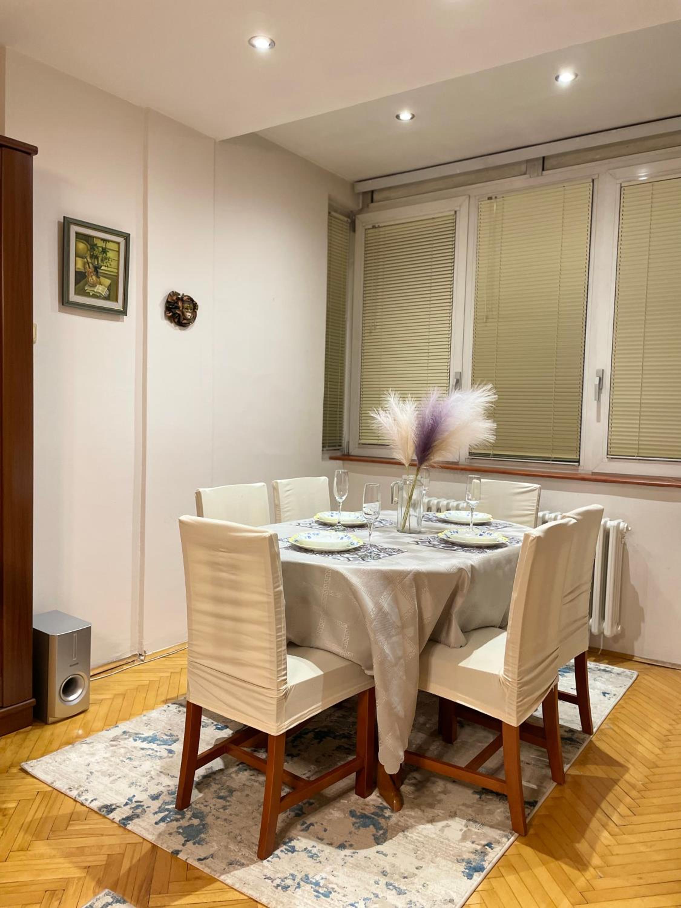 City Centre Comfort Apartment - Free Parking