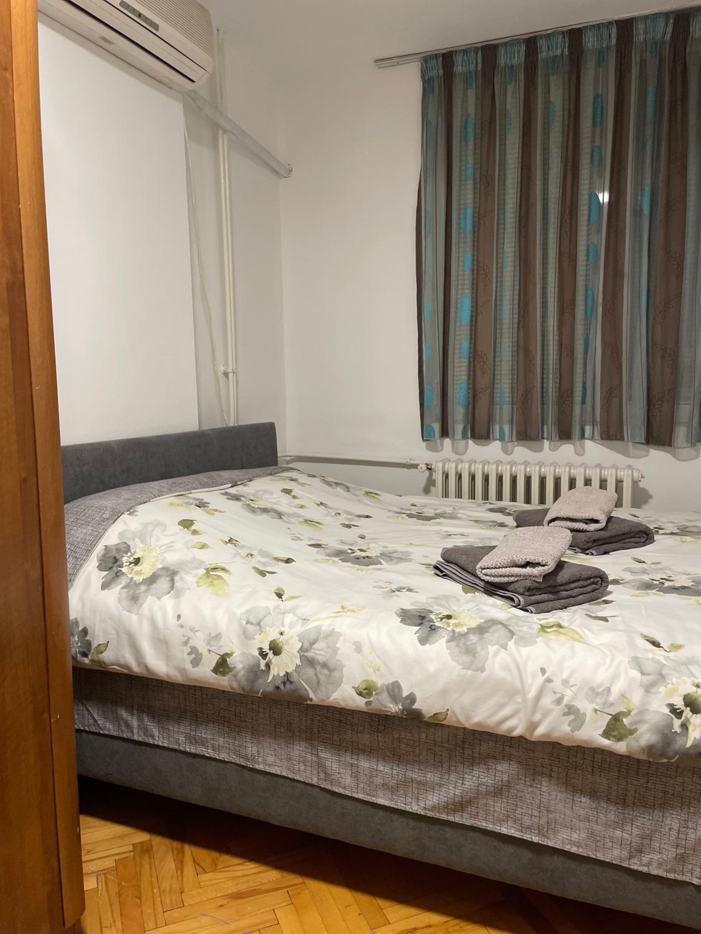 City Centre Comfort Apartment - Free Parking