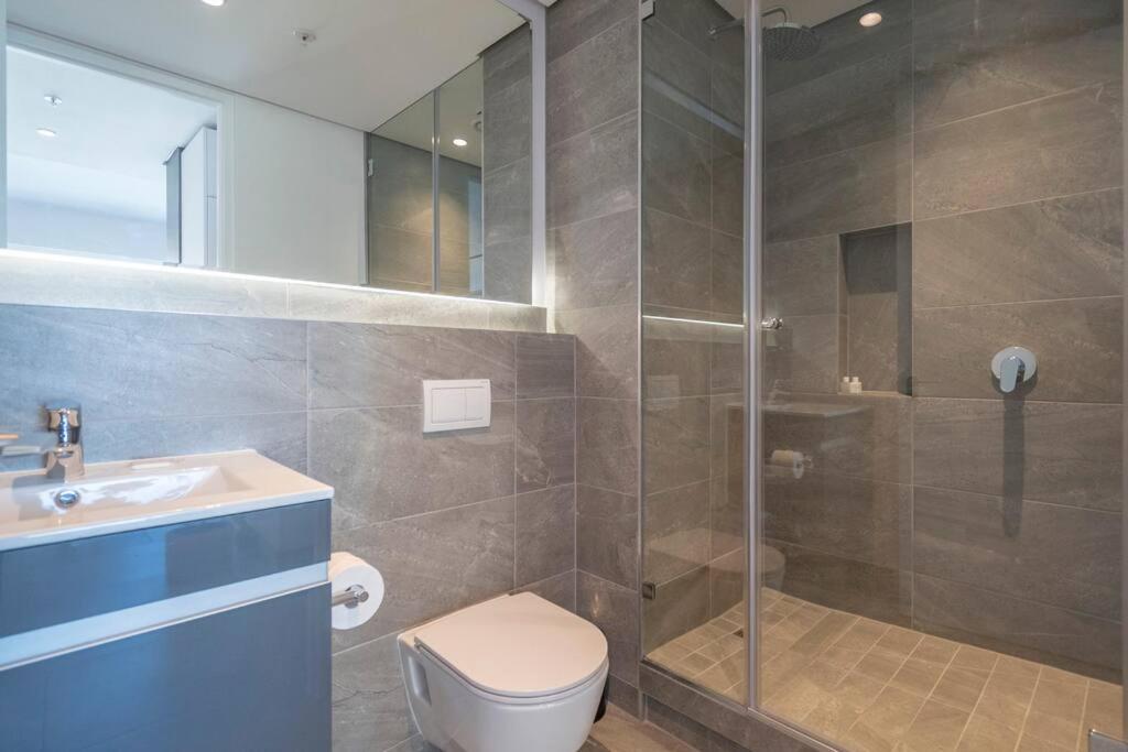 Spacious 2-Bed at The Rubik with Mountain View’s view 2