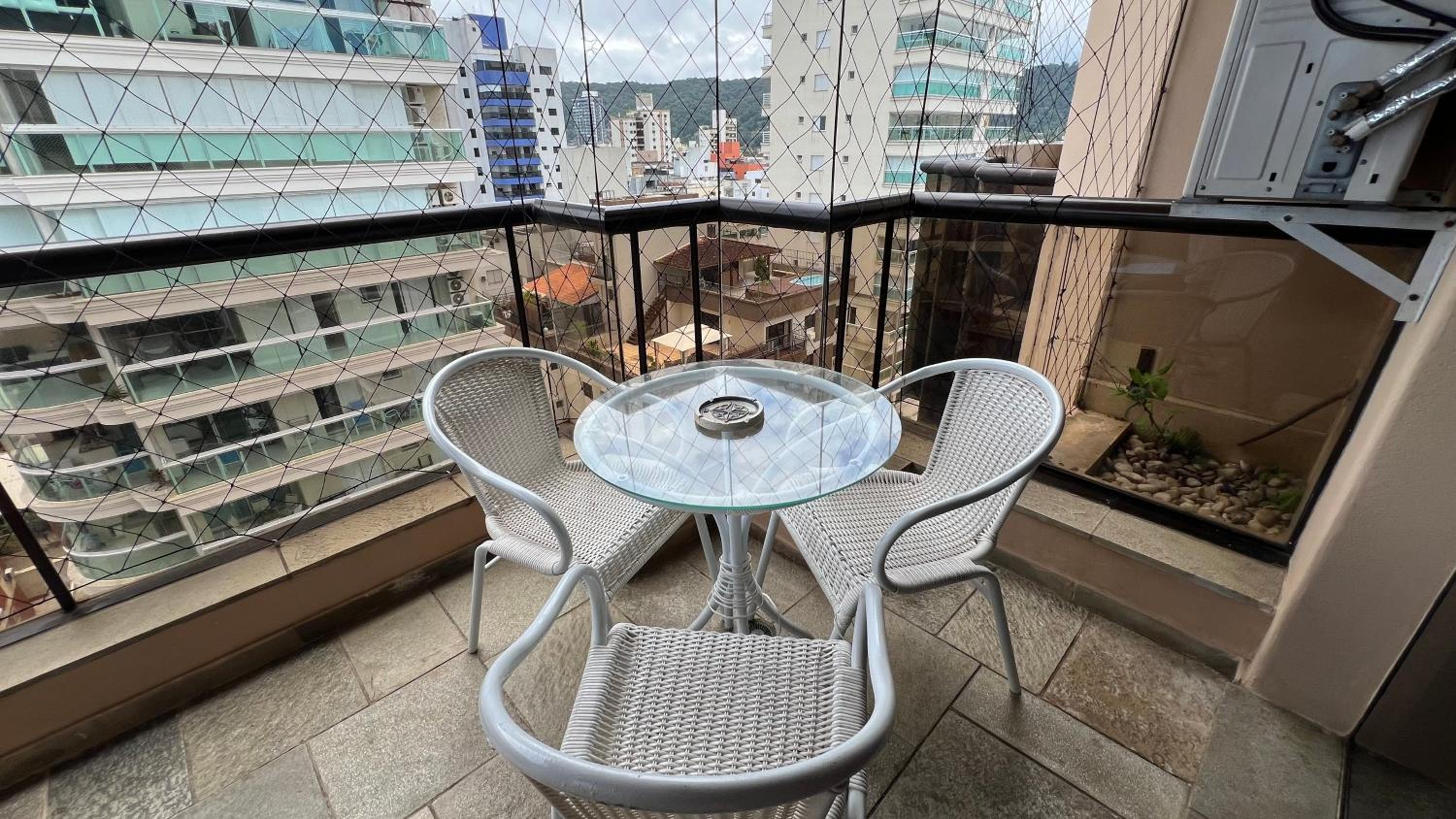 Lindo apto com VISTA MAR - Enseada Guarujá