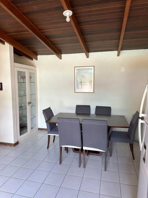 Casa refúgio praia do Estaleiro