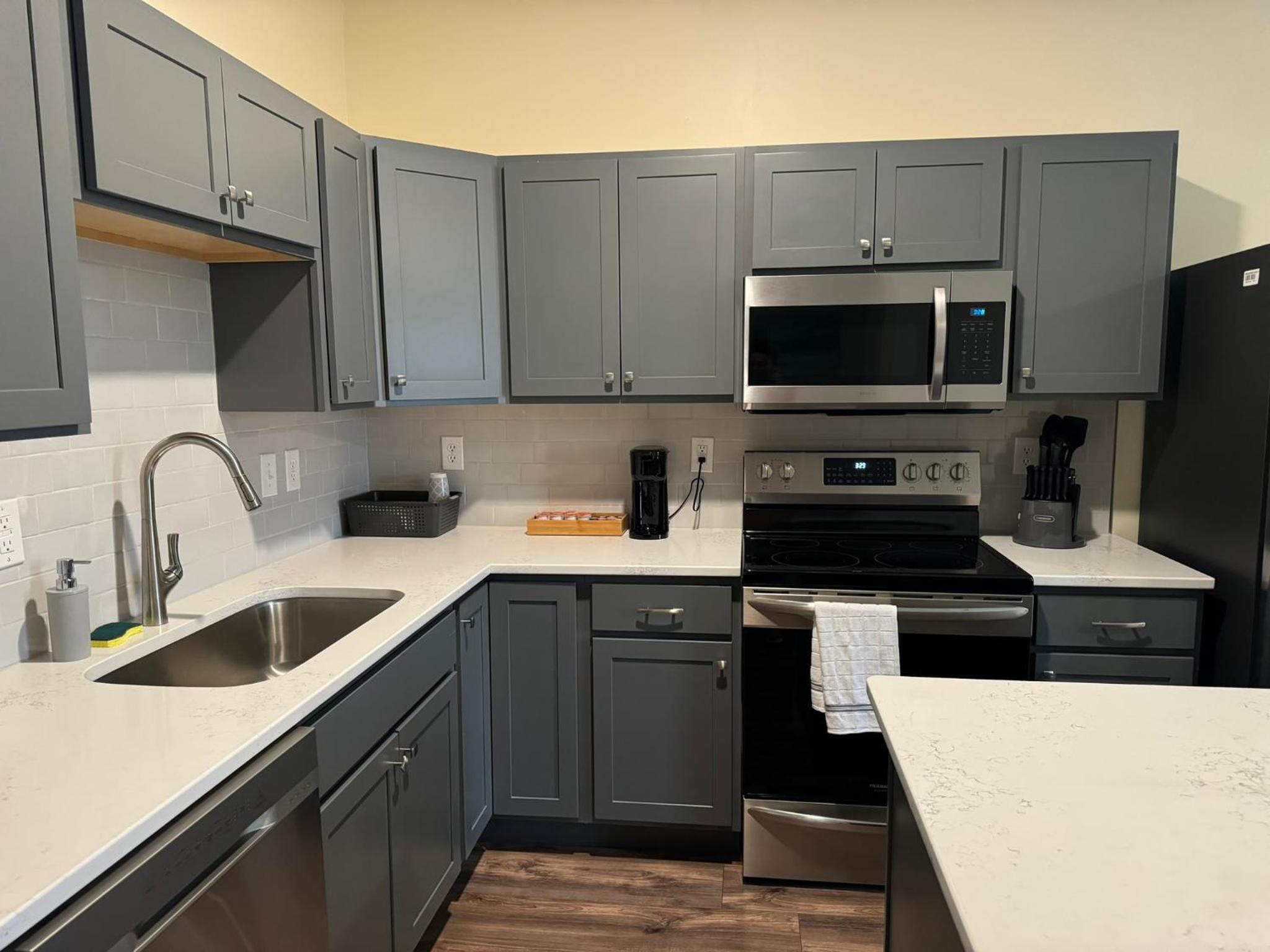 Bloomington Vacations - Walnut Street Near IU and Downtown B-Town - Property Image 2