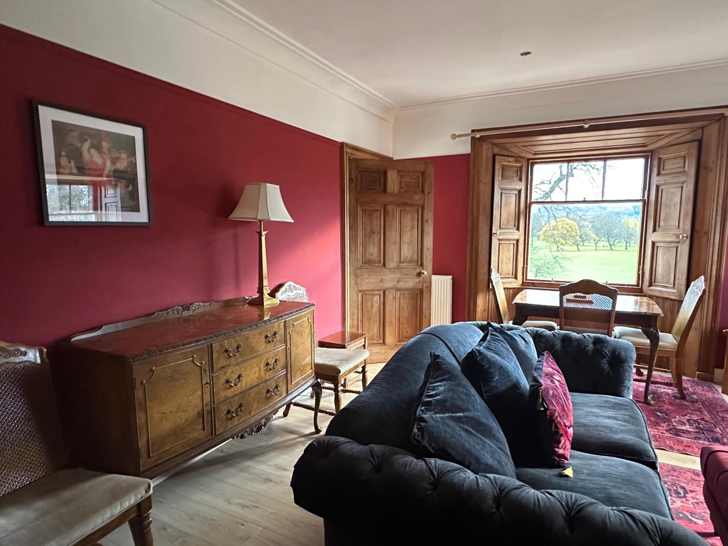 Elegant Georgian Apartment with Park View in Perth view 3